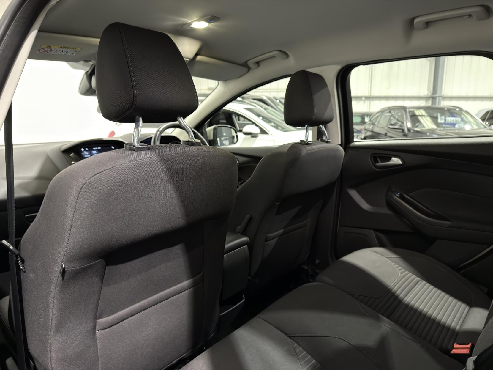 Ford Focus 1.0T EcoBoost Titanium Estate 5dr Petrol Auto Euro 6 (s/s) (125 ps)