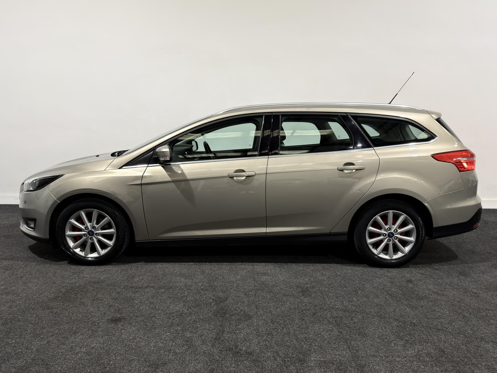 Ford Focus 1.0T EcoBoost Titanium Estate 5dr Petrol Auto Euro 6 (s/s) (125 ps)