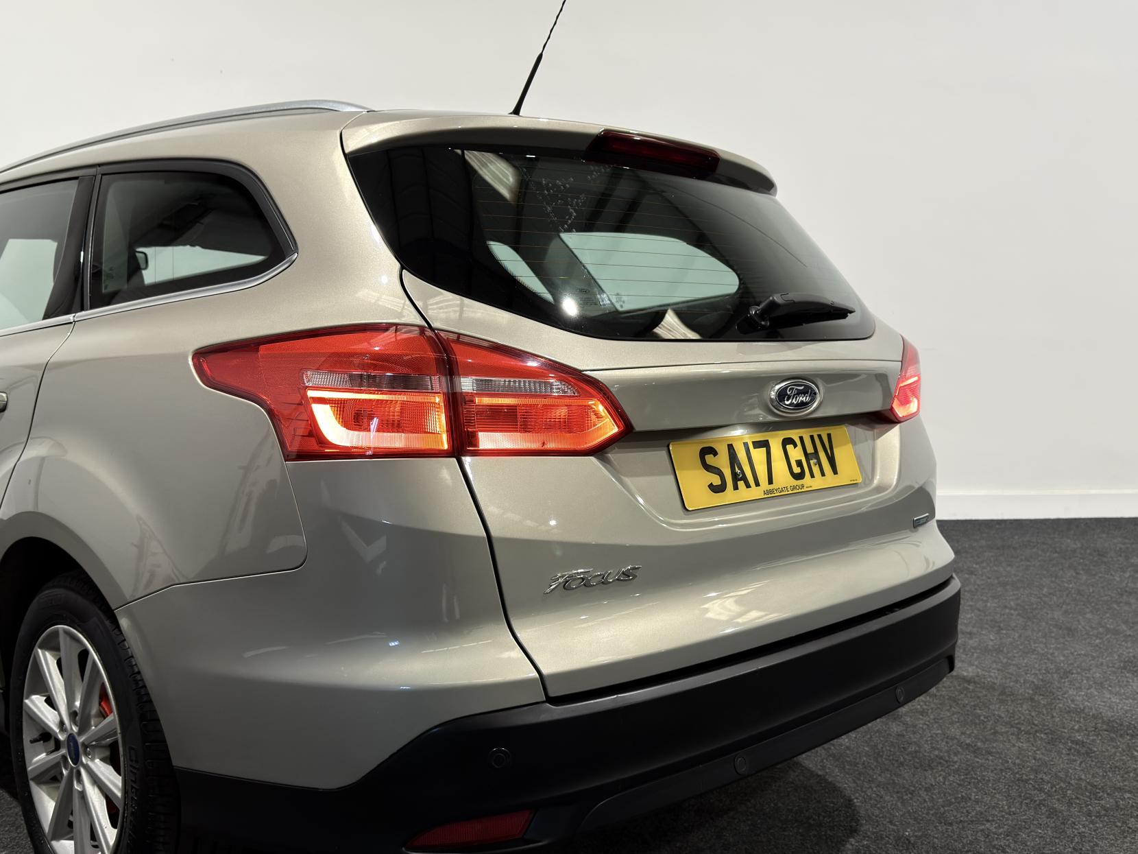 Ford Focus 1.0T EcoBoost Titanium Estate 5dr Petrol Auto Euro 6 (s/s) (125 ps)