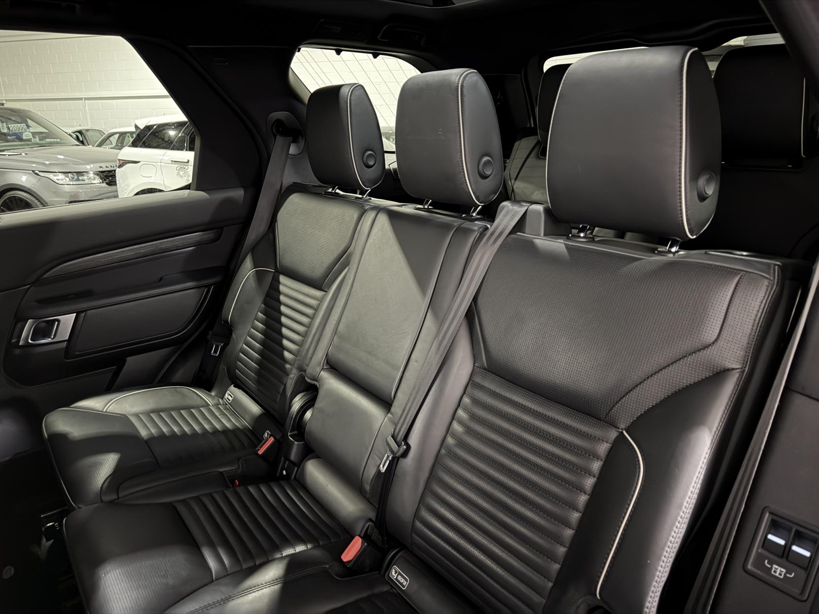 Land Rover Discovery 3.0 SD V6 HSE SUV 5dr Diesel Auto 4WD Euro 6 (s/s) (306 ps)