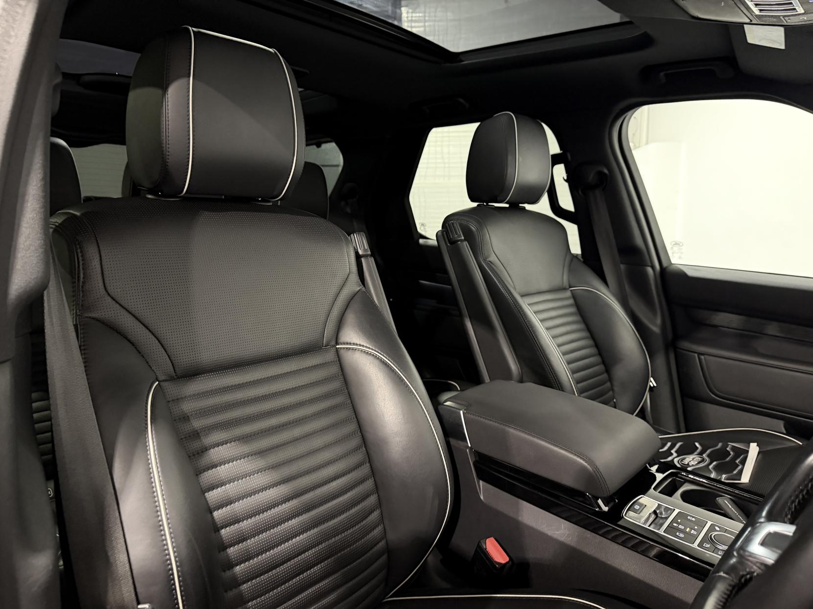 Land Rover Discovery 3.0 SD V6 HSE SUV 5dr Diesel Auto 4WD Euro 6 (s/s) (306 ps)