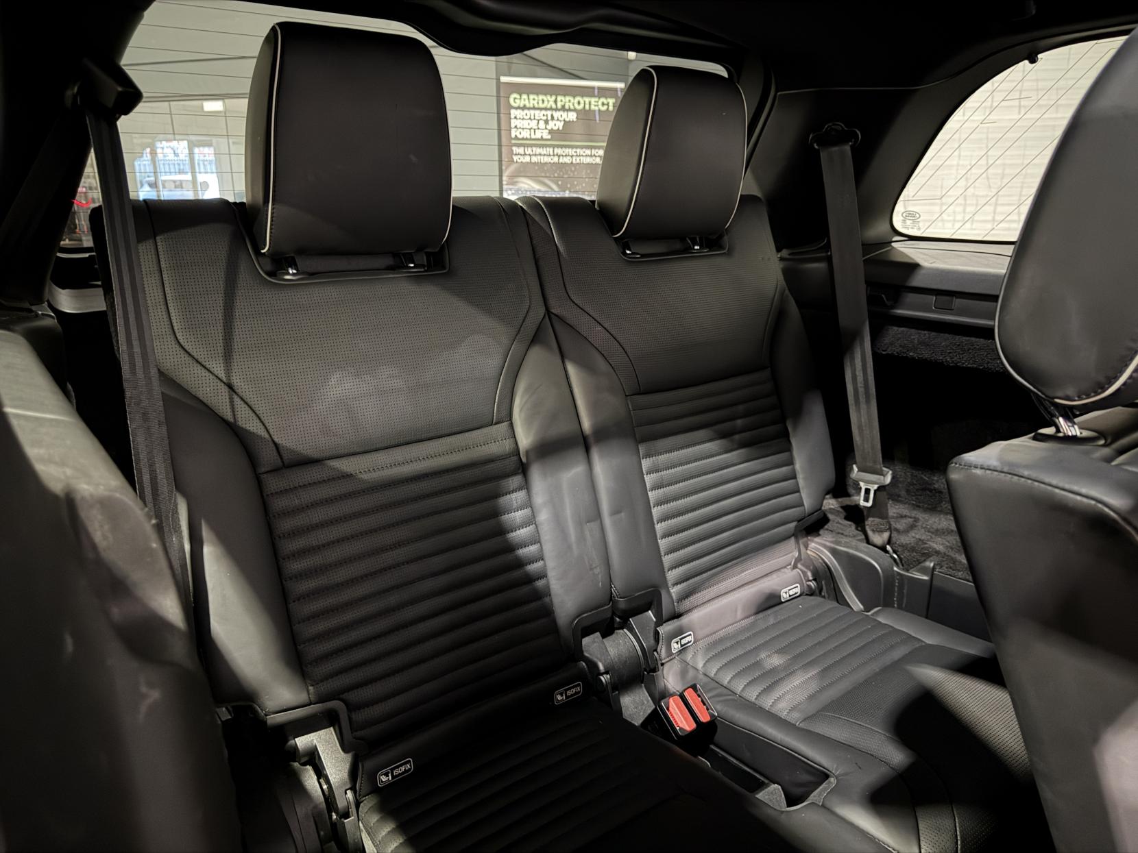 Land Rover Discovery 3.0 SD V6 HSE SUV 5dr Diesel Auto 4WD Euro 6 (s/s) (306 ps)