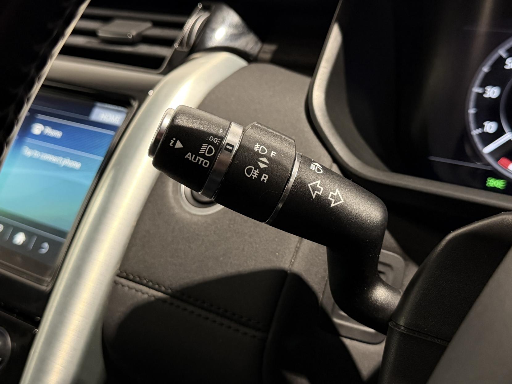 Land Rover Discovery 3.0 SD V6 HSE SUV 5dr Diesel Auto 4WD Euro 6 (s/s) (306 ps)