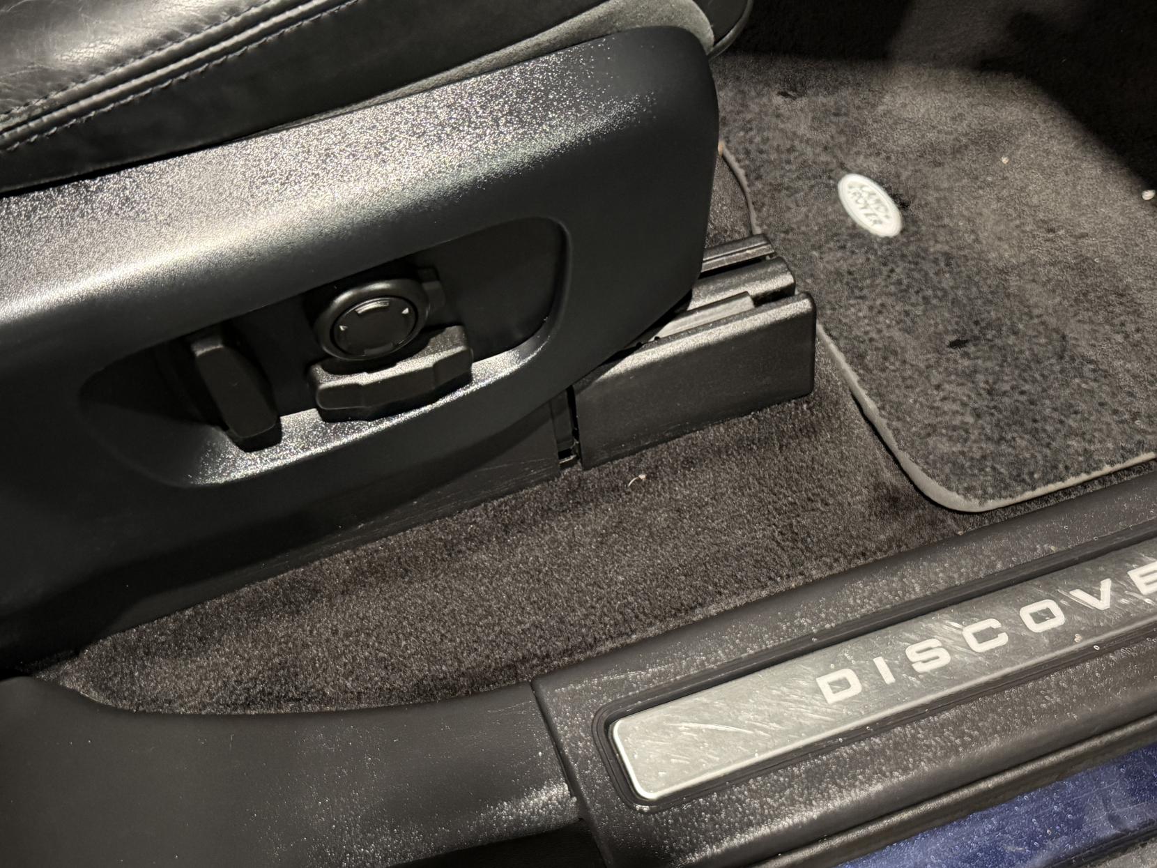 Land Rover Discovery 3.0 SD V6 HSE SUV 5dr Diesel Auto 4WD Euro 6 (s/s) (306 ps)