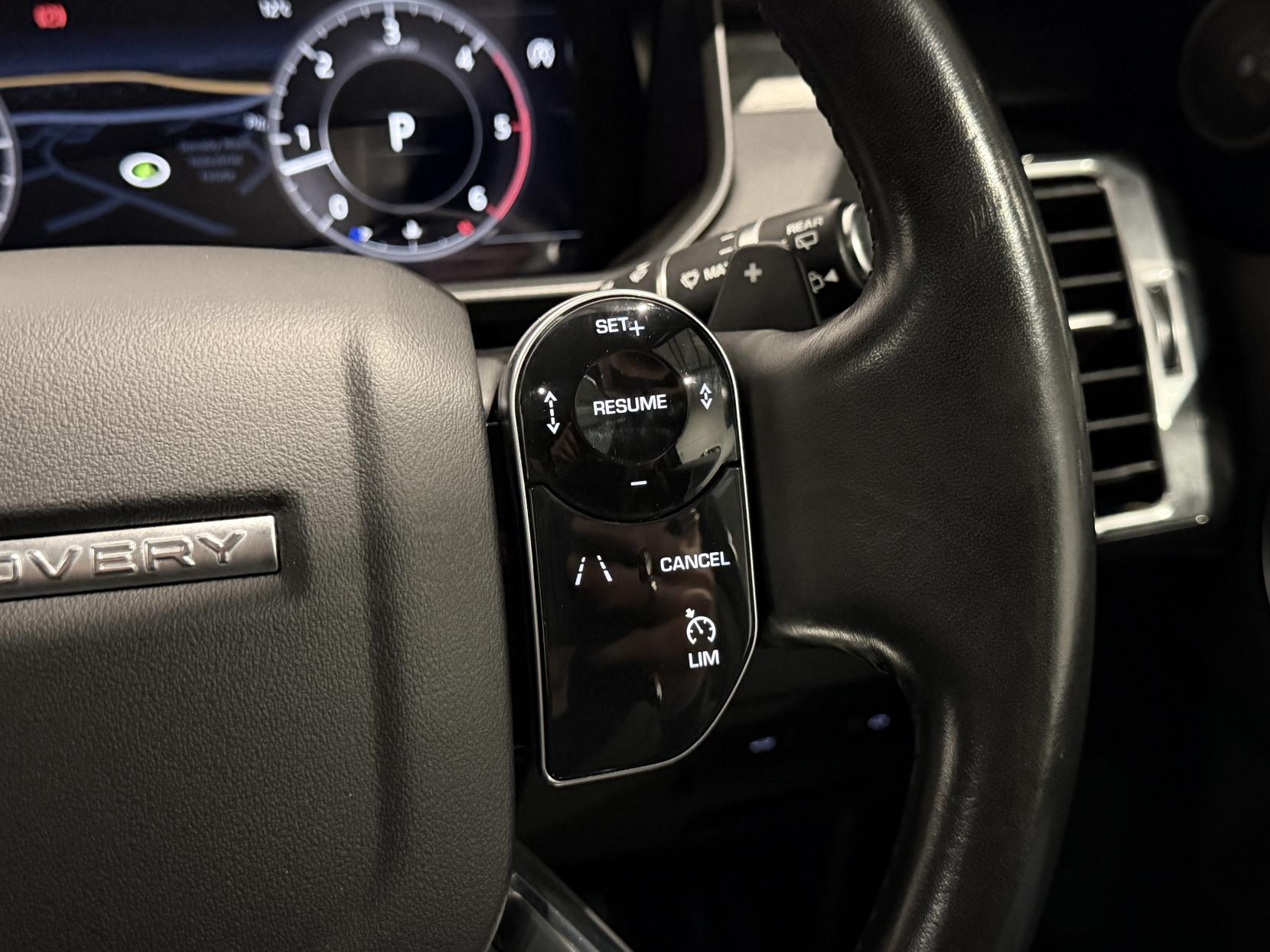 Land Rover Discovery 3.0 SD V6 HSE SUV 5dr Diesel Auto 4WD Euro 6 (s/s) (306 ps)