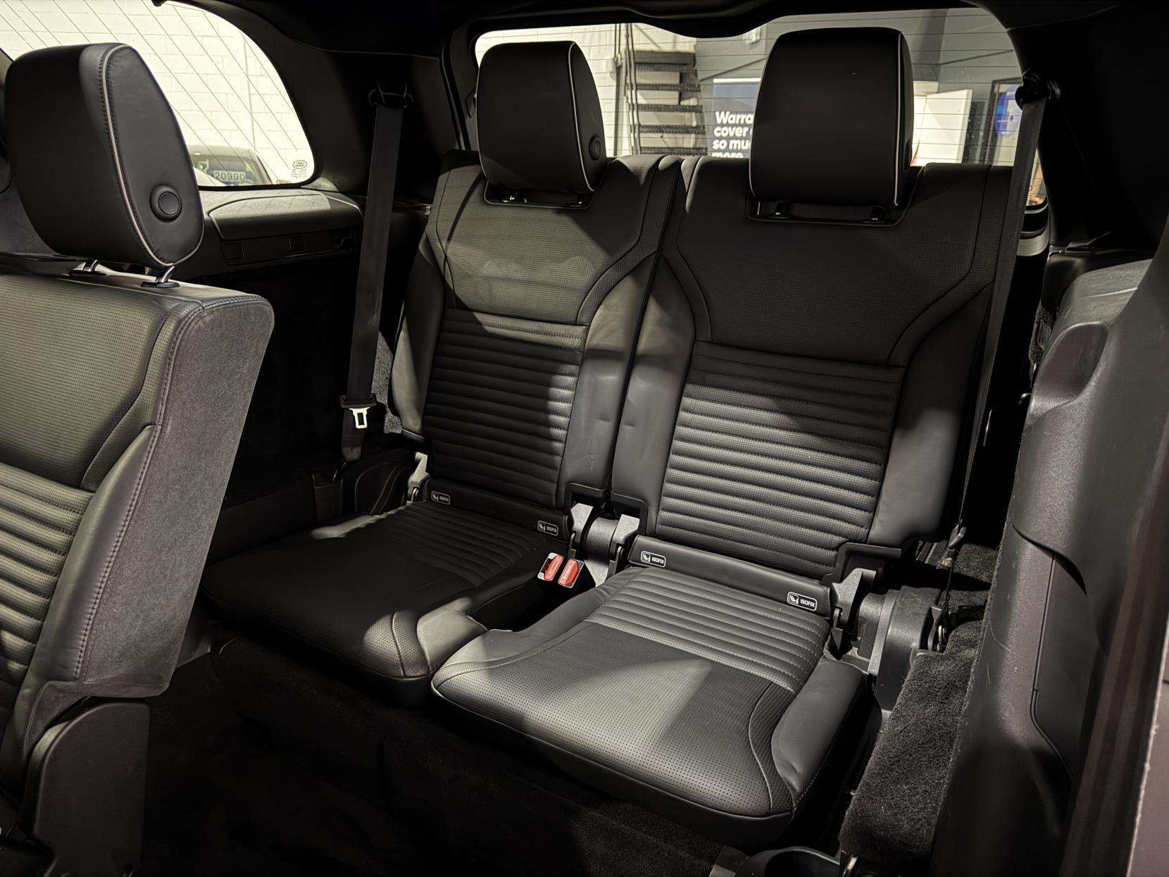 Land Rover Discovery 3.0 SD V6 HSE SUV 5dr Diesel Auto 4WD Euro 6 (s/s) (306 ps)