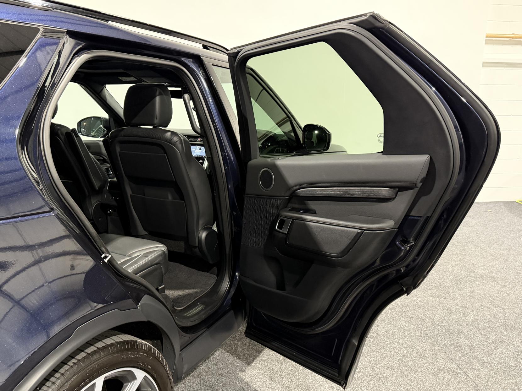 Land Rover Discovery 3.0 SD V6 HSE SUV 5dr Diesel Auto 4WD Euro 6 (s/s) (306 ps)