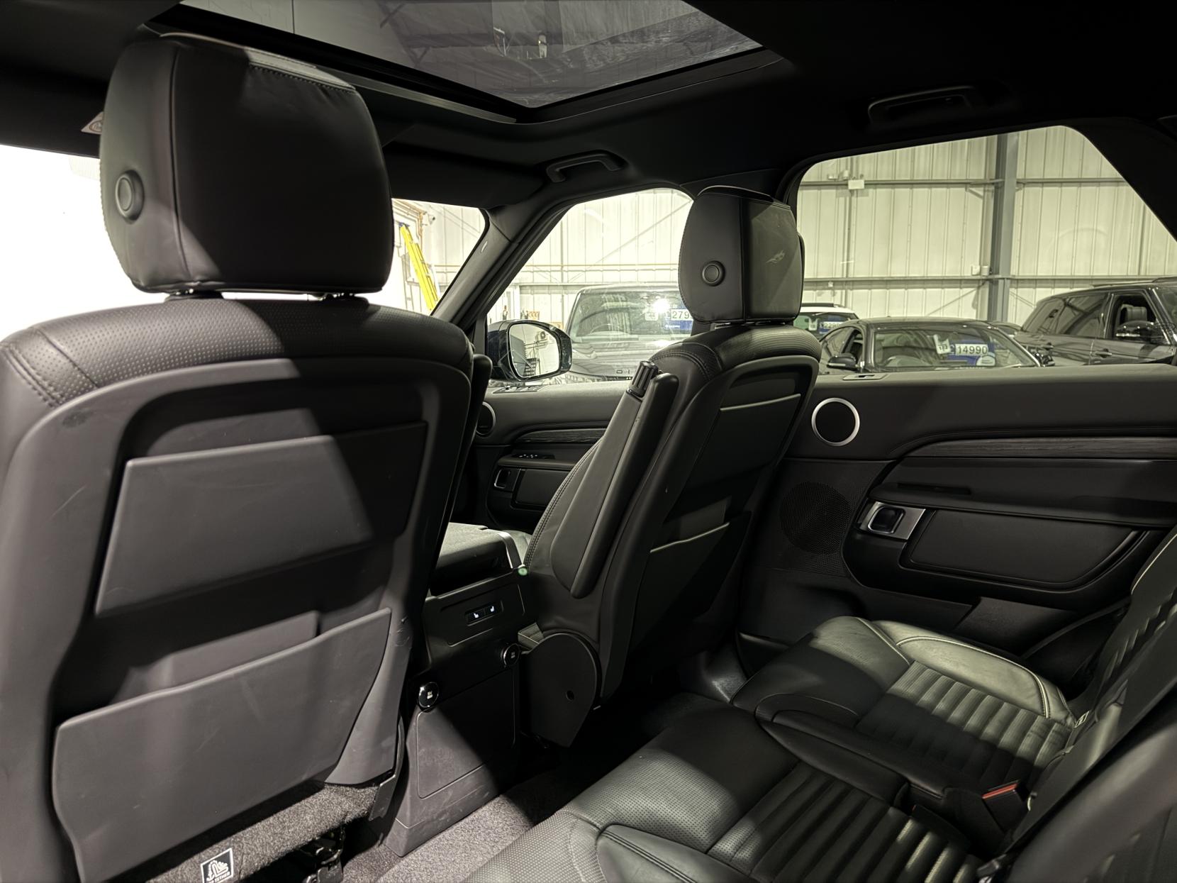 Land Rover Discovery 3.0 SD V6 HSE SUV 5dr Diesel Auto 4WD Euro 6 (s/s) (306 ps)