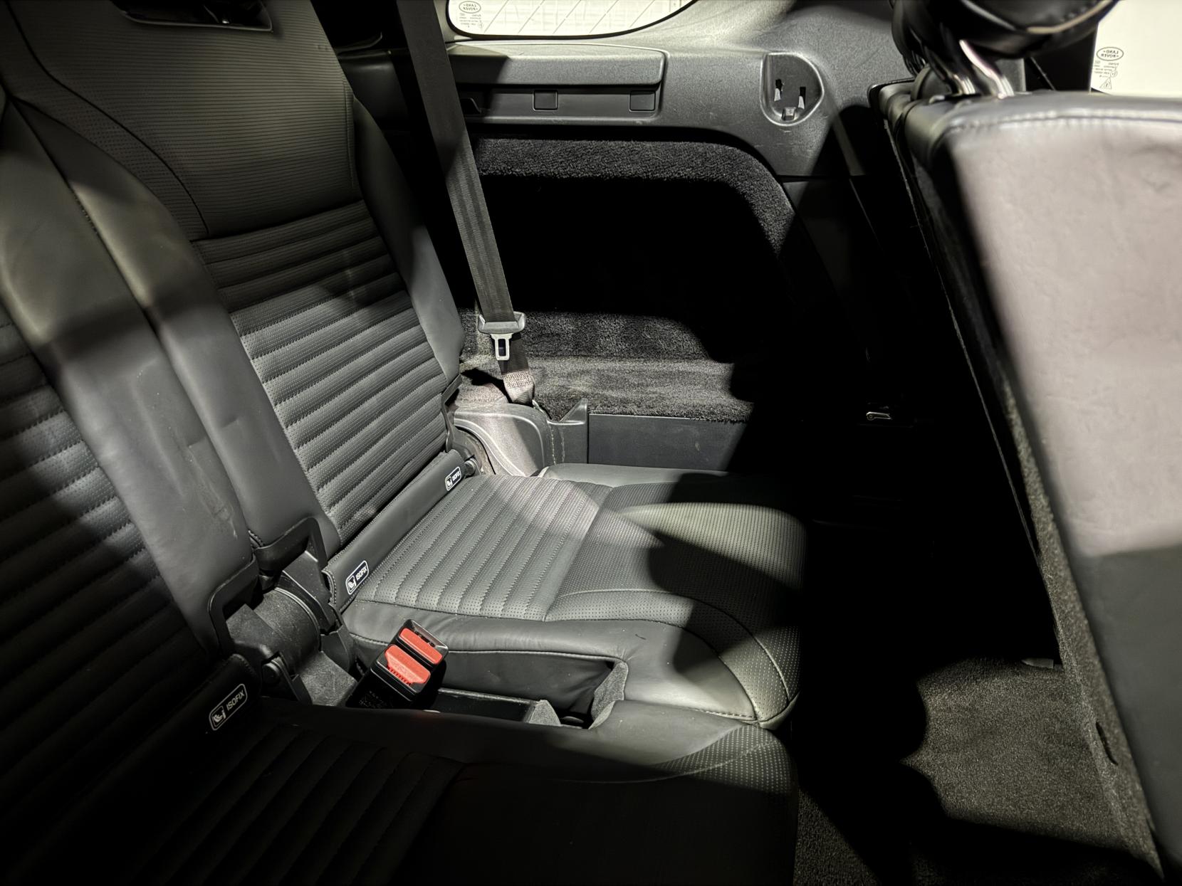 Land Rover Discovery 3.0 SD V6 HSE SUV 5dr Diesel Auto 4WD Euro 6 (s/s) (306 ps)