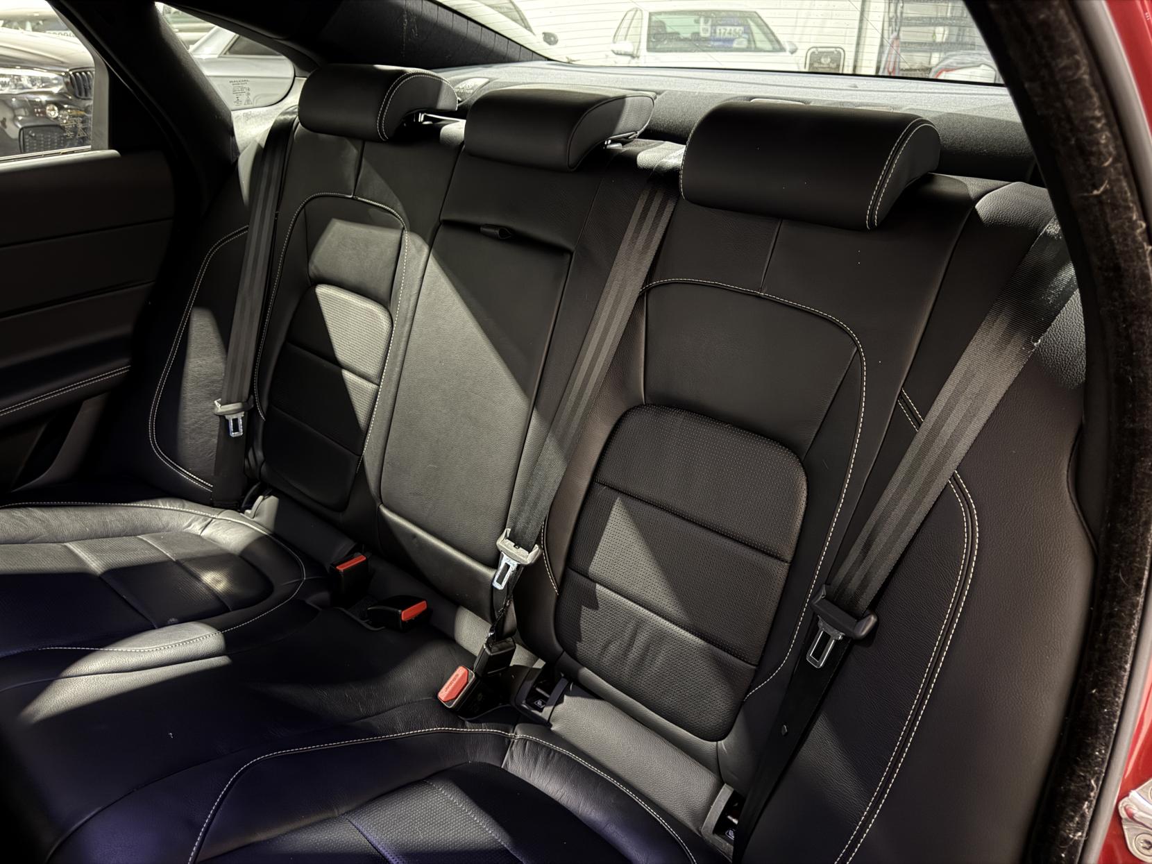 Jaguar XF 2.0d R-Sport Saloon 4dr Diesel Auto Euro 6 (s/s) (180 ps)