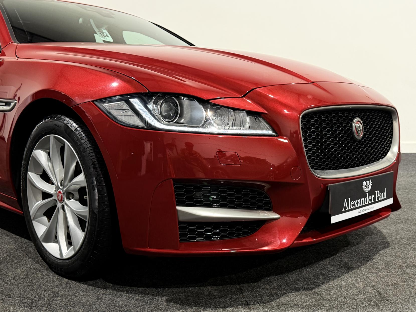 Jaguar XF 2.0d R-Sport Saloon 4dr Diesel Auto Euro 6 (s/s) (180 ps)