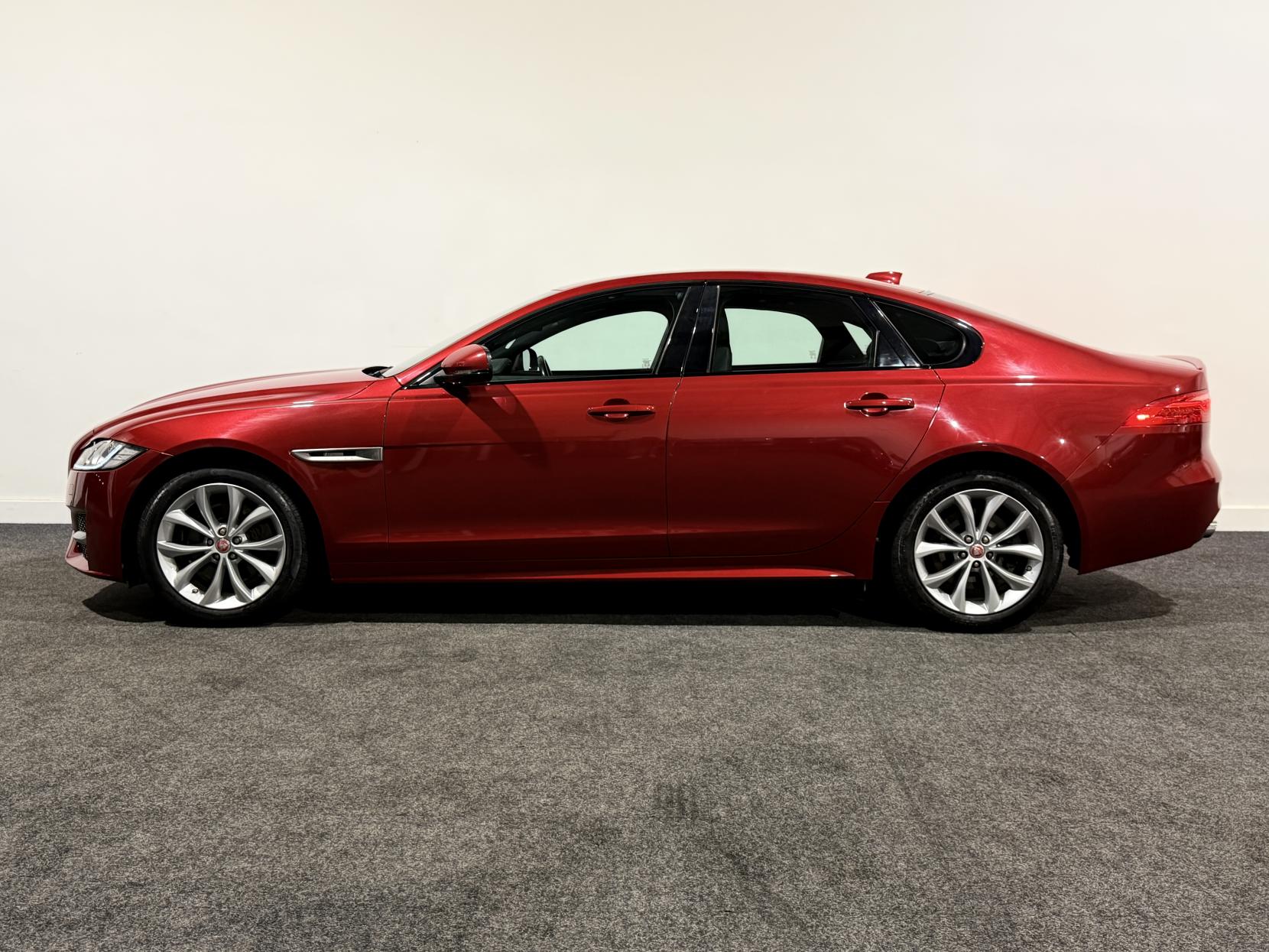 Jaguar XF 2.0d R-Sport Saloon 4dr Diesel Auto Euro 6 (s/s) (180 ps)
