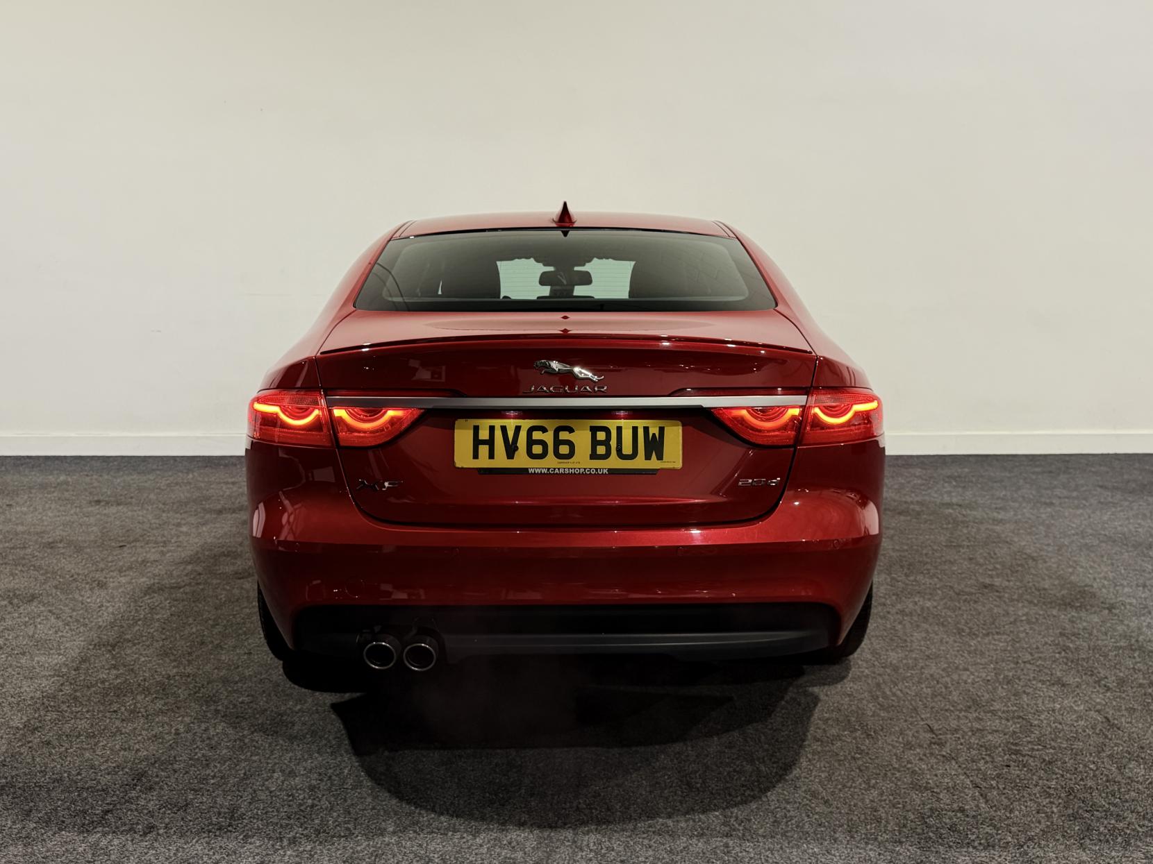 Jaguar XF 2.0d R-Sport Saloon 4dr Diesel Auto Euro 6 (s/s) (180 ps)