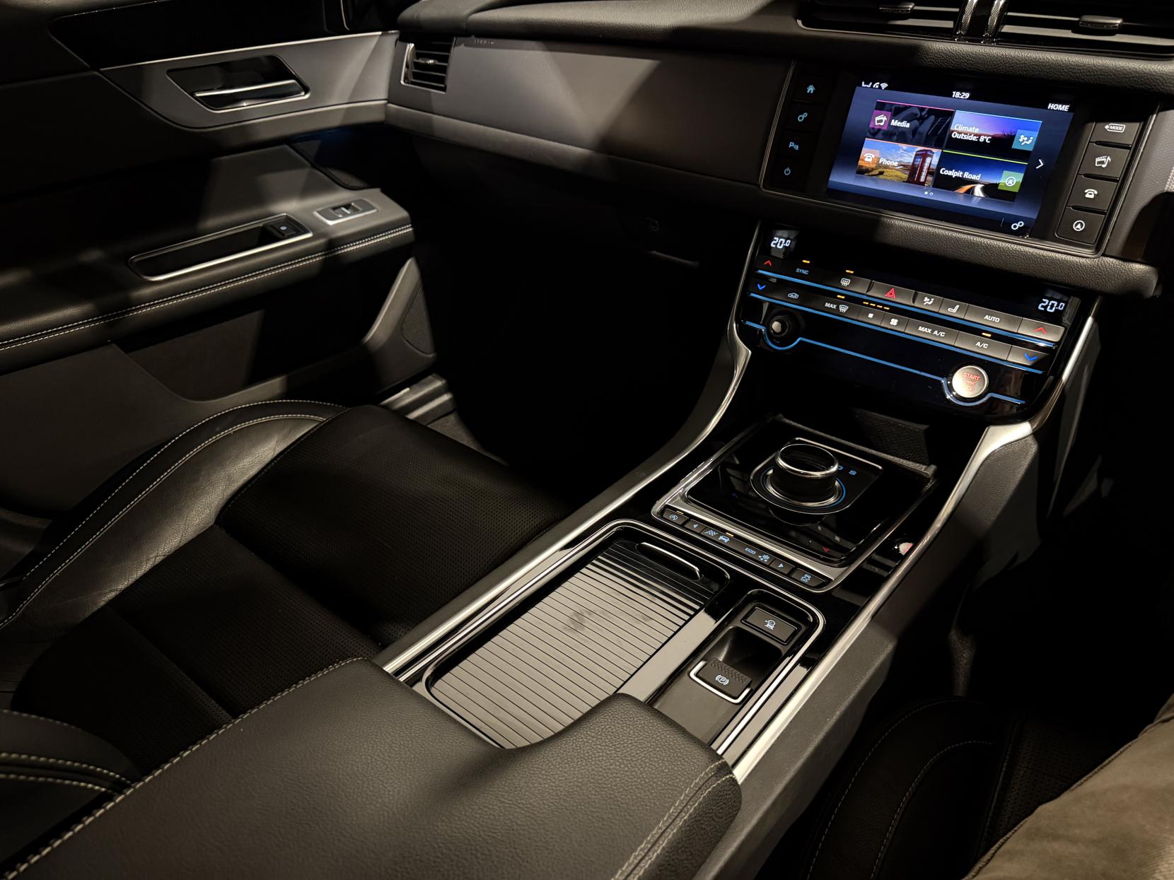 Jaguar XF 2.0d R-Sport Saloon 4dr Diesel Auto Euro 6 (s/s) (180 ps)