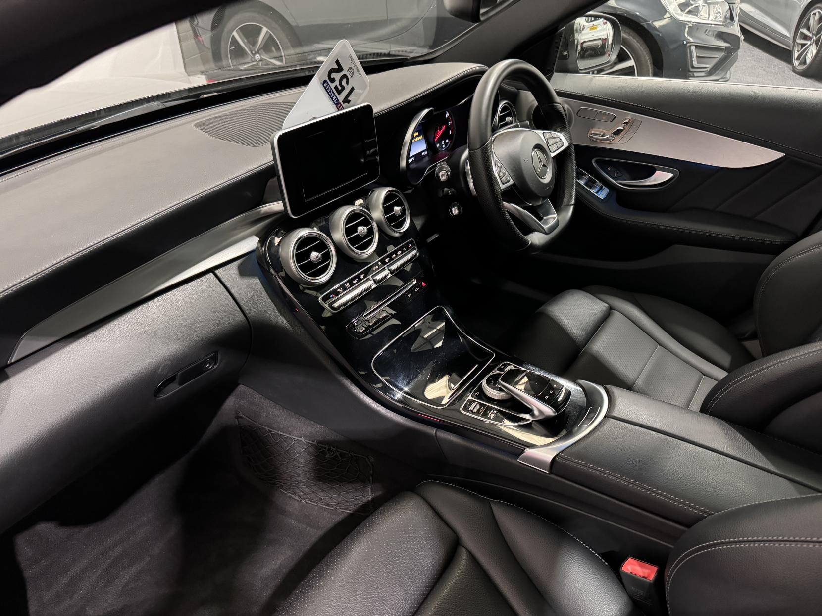 Mercedes-Benz C Class 2.0 C200 AMG Line Estate 5dr Petrol 7G-Tronic+ Euro 6 (s/s) (184 ps)