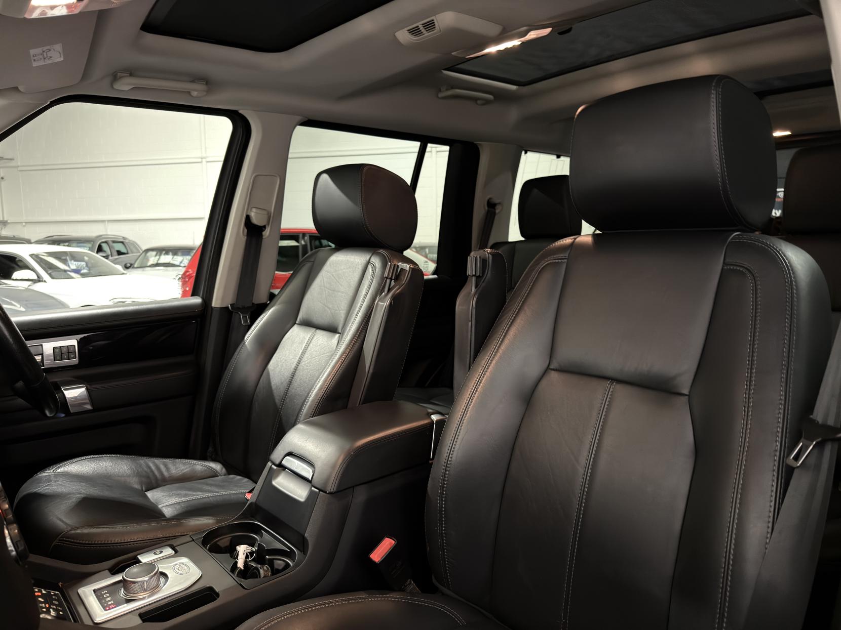 Land Rover Discovery 4 3.0 SD V6 HSE Luxury SUV 5dr Diesel Auto 4WD Euro 6 (s/s) (256 bhp)