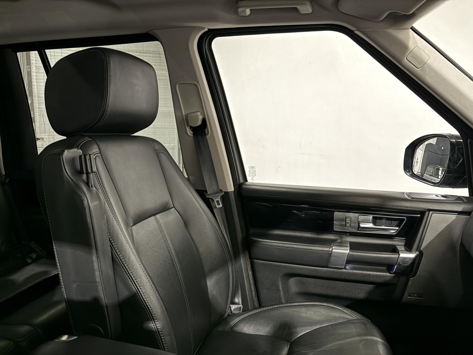 Land Rover Discovery 4 3.0 SD V6 HSE Luxury SUV 5dr Diesel Auto 4WD Euro 6 (s/s) (256 bhp)
