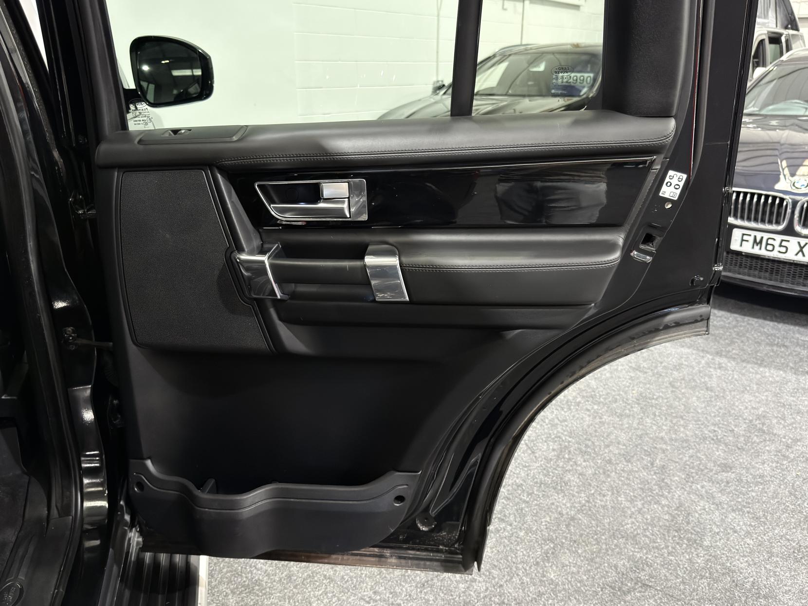 Land Rover Discovery 4 3.0 SD V6 HSE Luxury SUV 5dr Diesel Auto 4WD Euro 6 (s/s) (256 bhp)