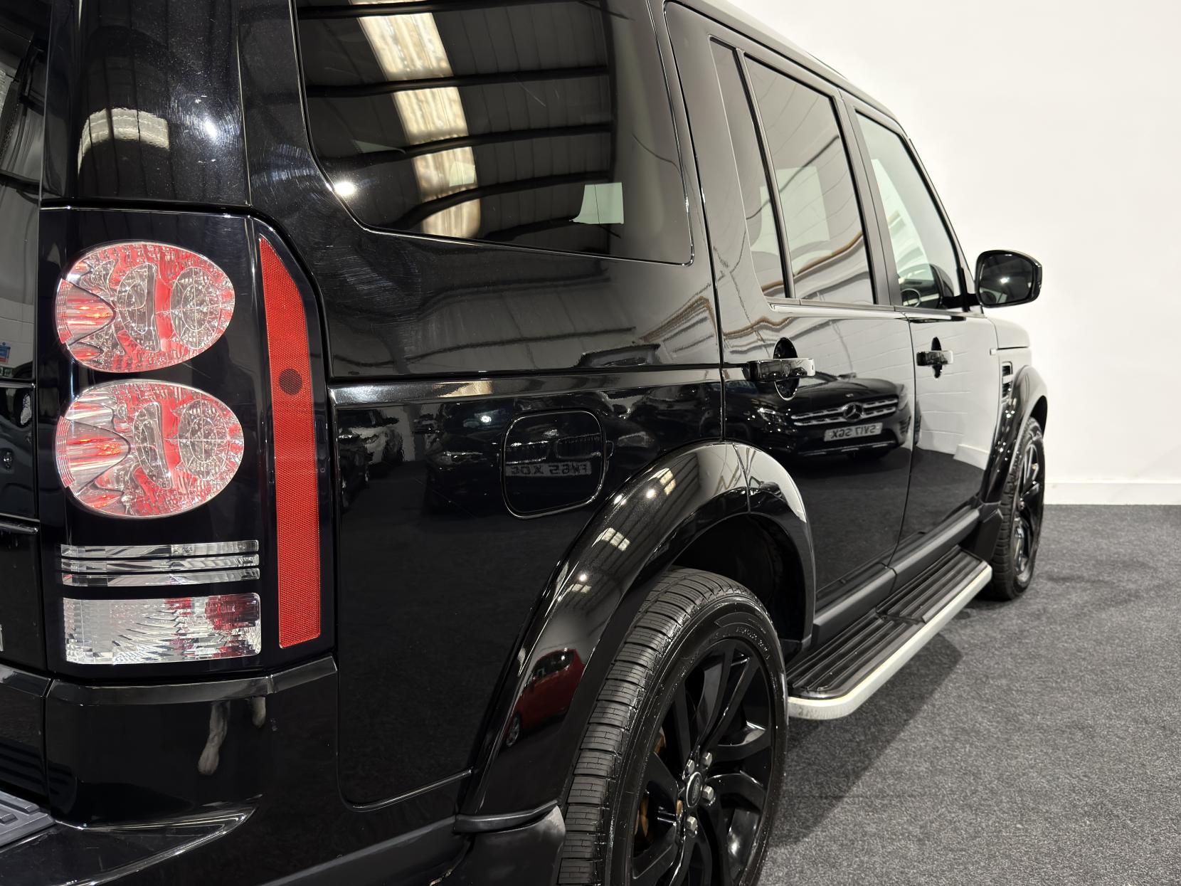 Land Rover Discovery 4 3.0 SD V6 HSE Luxury SUV 5dr Diesel Auto 4WD Euro 6 (s/s) (256 bhp)