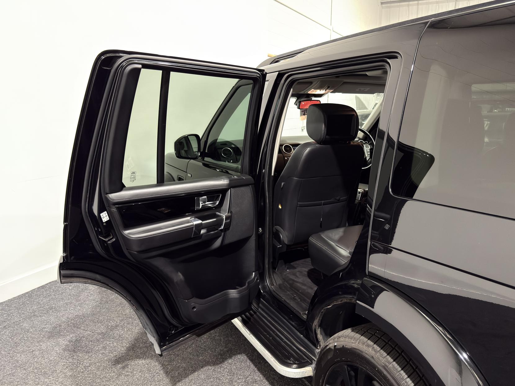 Land Rover Discovery 4 3.0 SD V6 HSE Luxury SUV 5dr Diesel Auto 4WD Euro 6 (s/s) (256 bhp)
