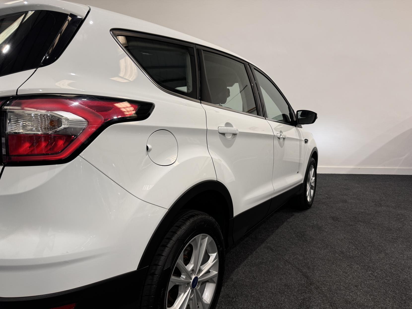 Ford Kuga 2.0 TDCi Titanium SUV 5dr Diesel Manual AWD Euro 6 (s/s) (180 ps)