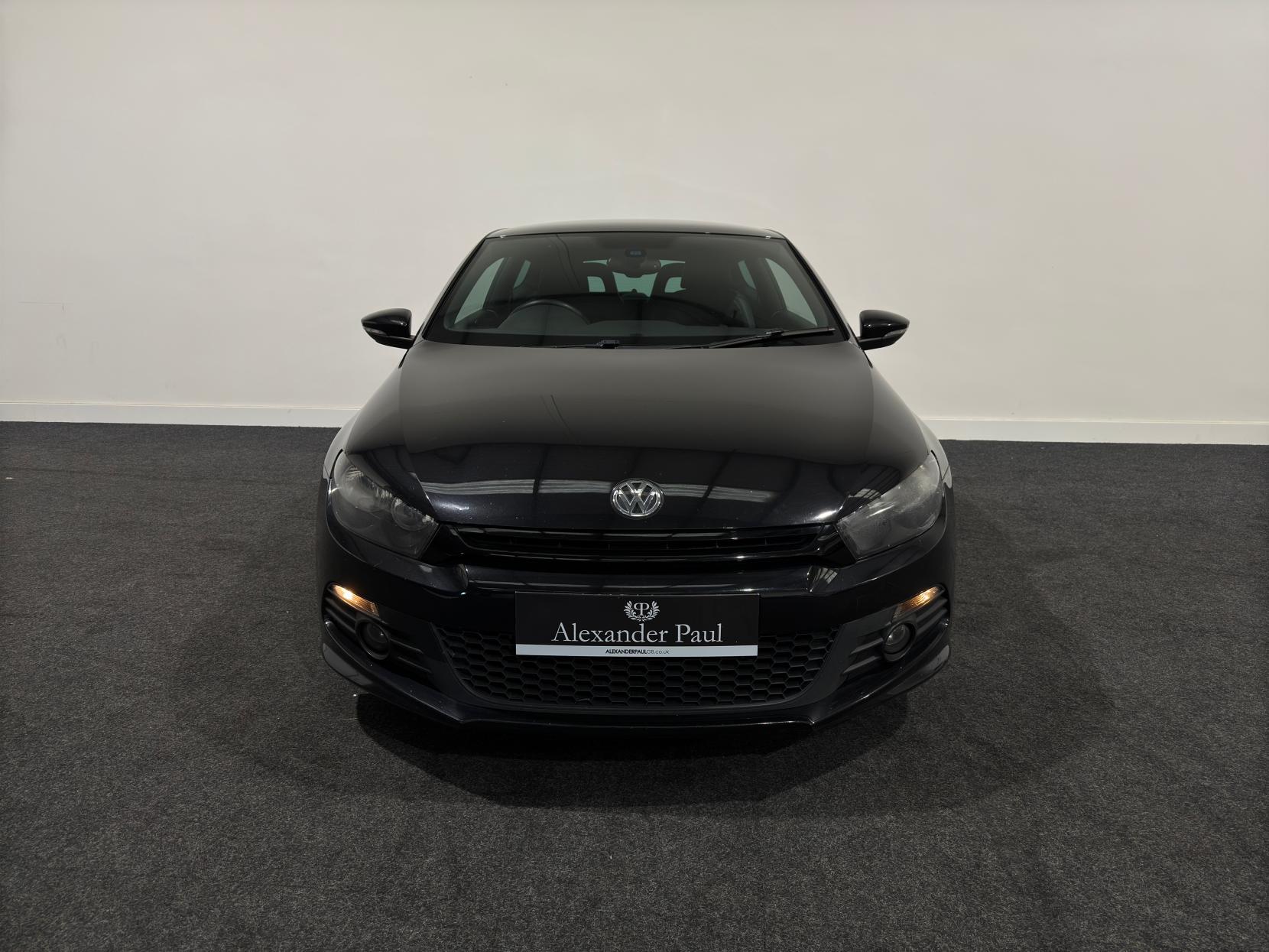 Volkswagen Scirocco 2.0 TDI R-Line Hatchback 3dr Diesel Manual Euro 5 (Leather, Nav) (177 ps)