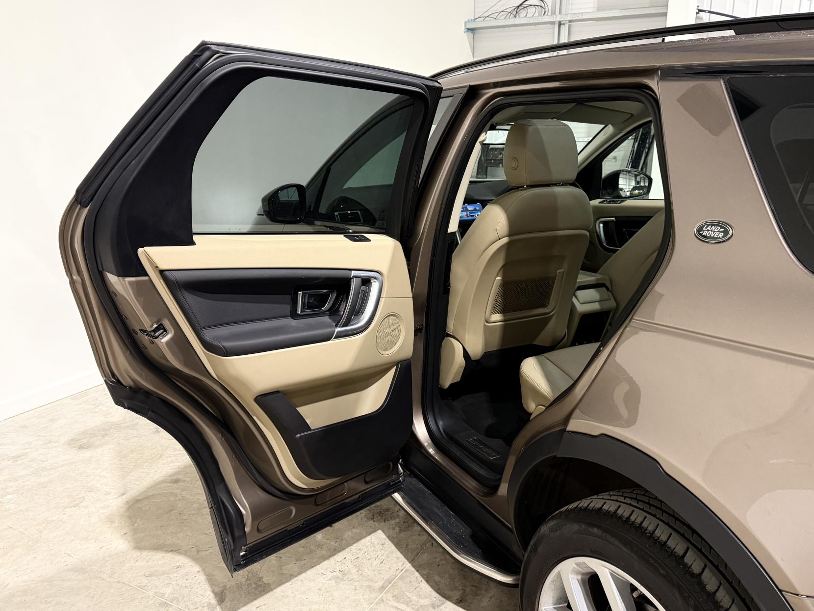 Land Rover Discovery Sport 2.2 SD4 HSE SUV 5dr Diesel Auto 4WD Euro 5 (s/s) (190 ps)