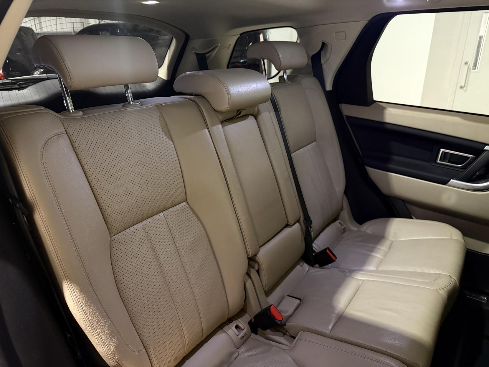 Land Rover Discovery Sport 2.2 SD4 HSE SUV 5dr Diesel Auto 4WD Euro 5 (s/s) (190 ps)