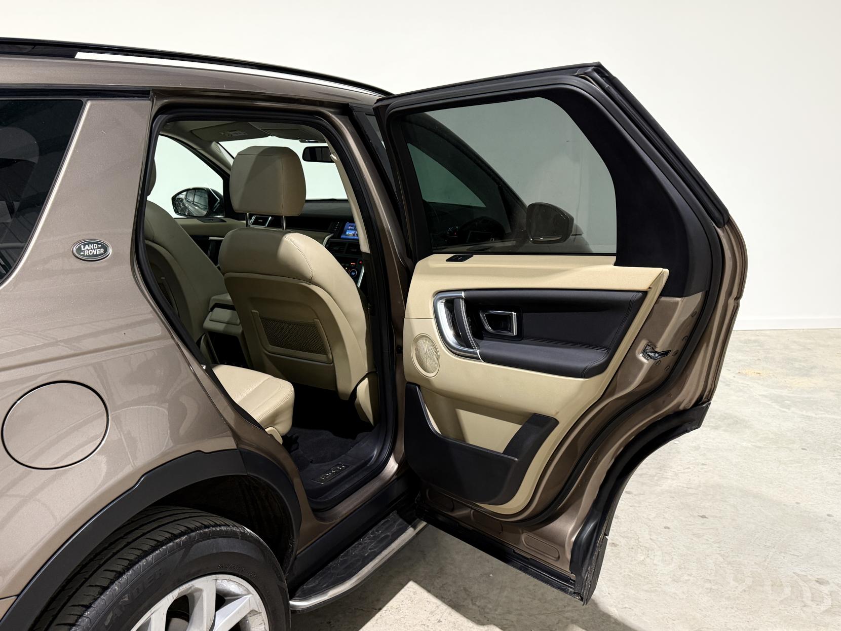 Land Rover Discovery Sport 2.2 SD4 HSE SUV 5dr Diesel Auto 4WD Euro 5 (s/s) (190 ps)