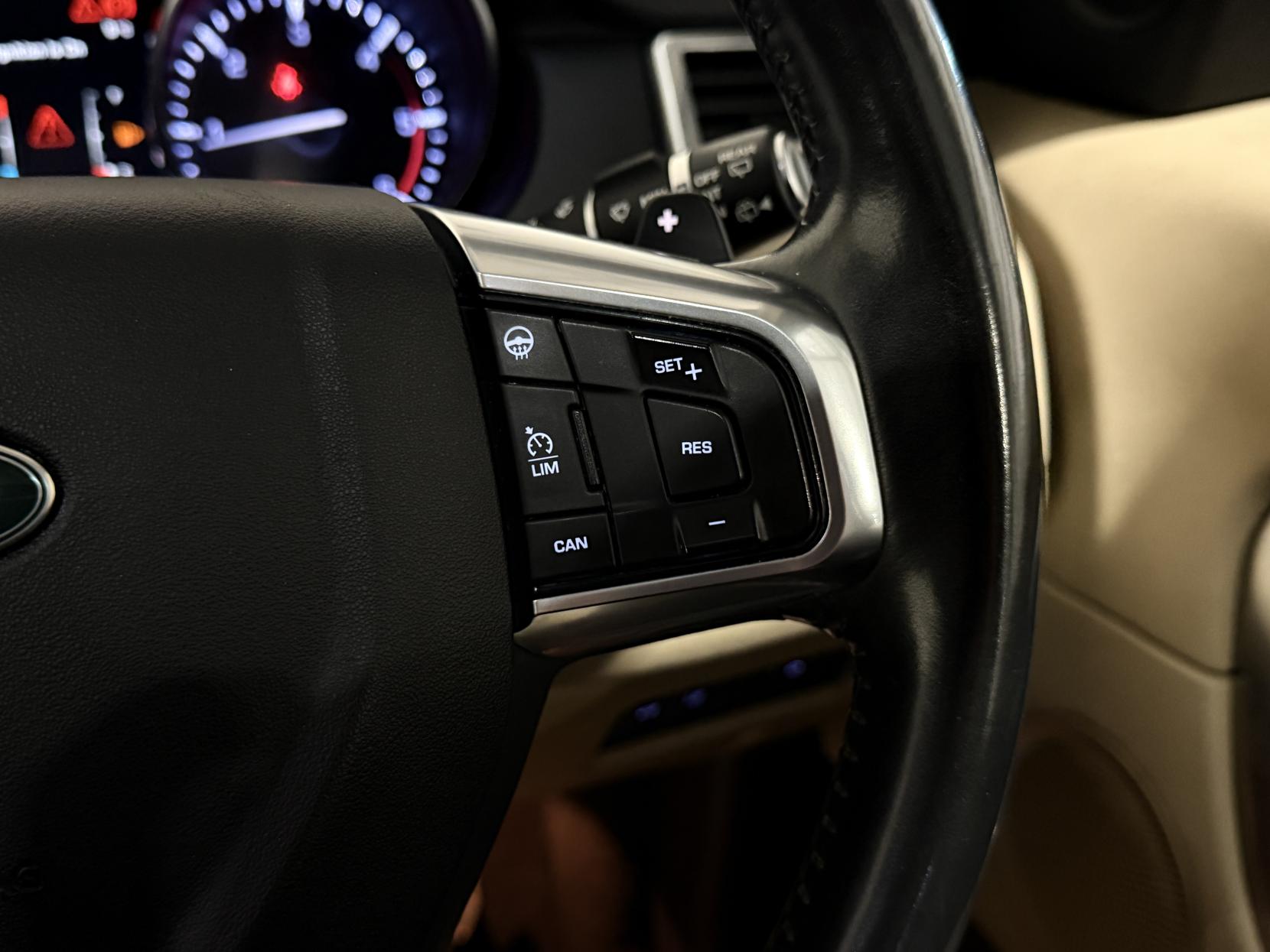 Land Rover Discovery Sport 2.2 SD4 HSE SUV 5dr Diesel Auto 4WD Euro 5 (s/s) (190 ps)