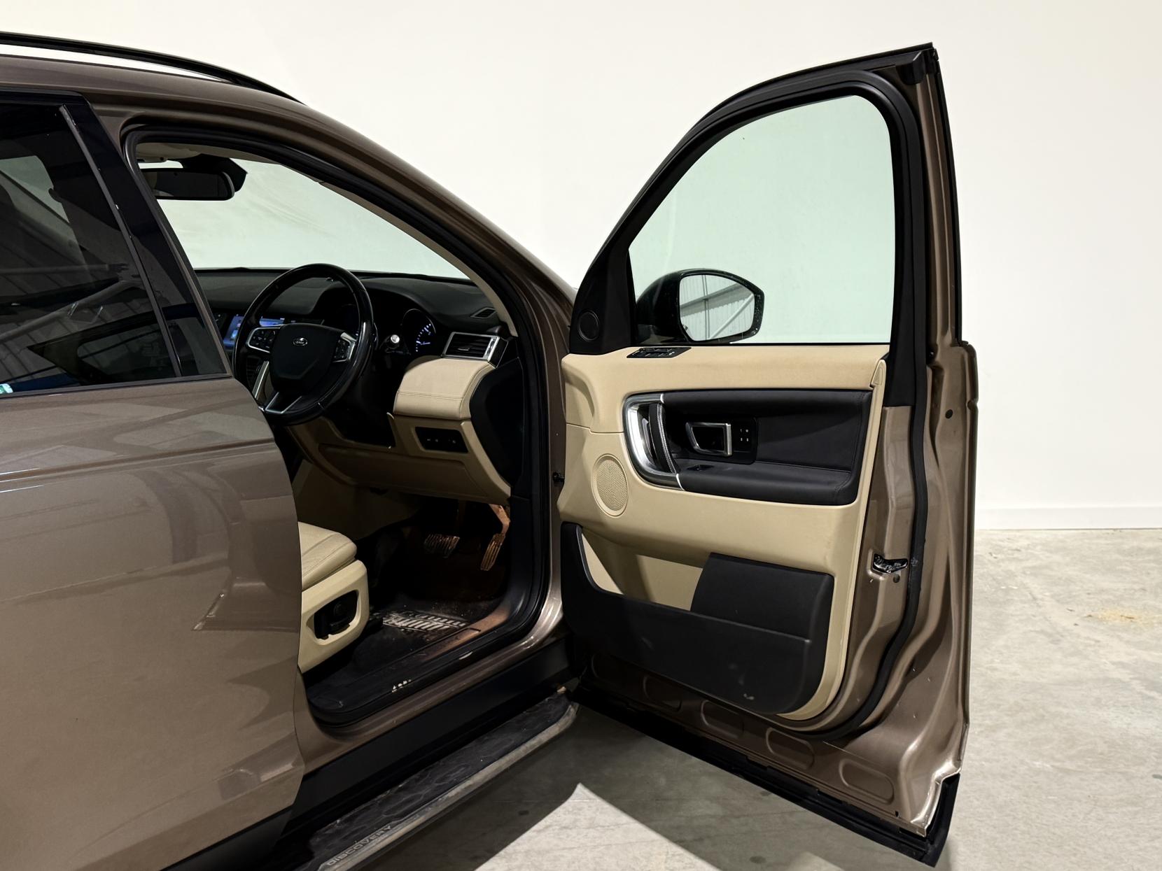 Land Rover Discovery Sport 2.2 SD4 HSE SUV 5dr Diesel Auto 4WD Euro 5 (s/s) (190 ps)