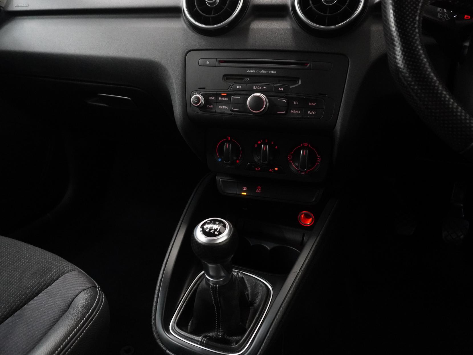 Audi A1 1.4 TFSI CoD S line Hatchback 3dr Petrol Manual Euro 5 (s/s) (140 ps)