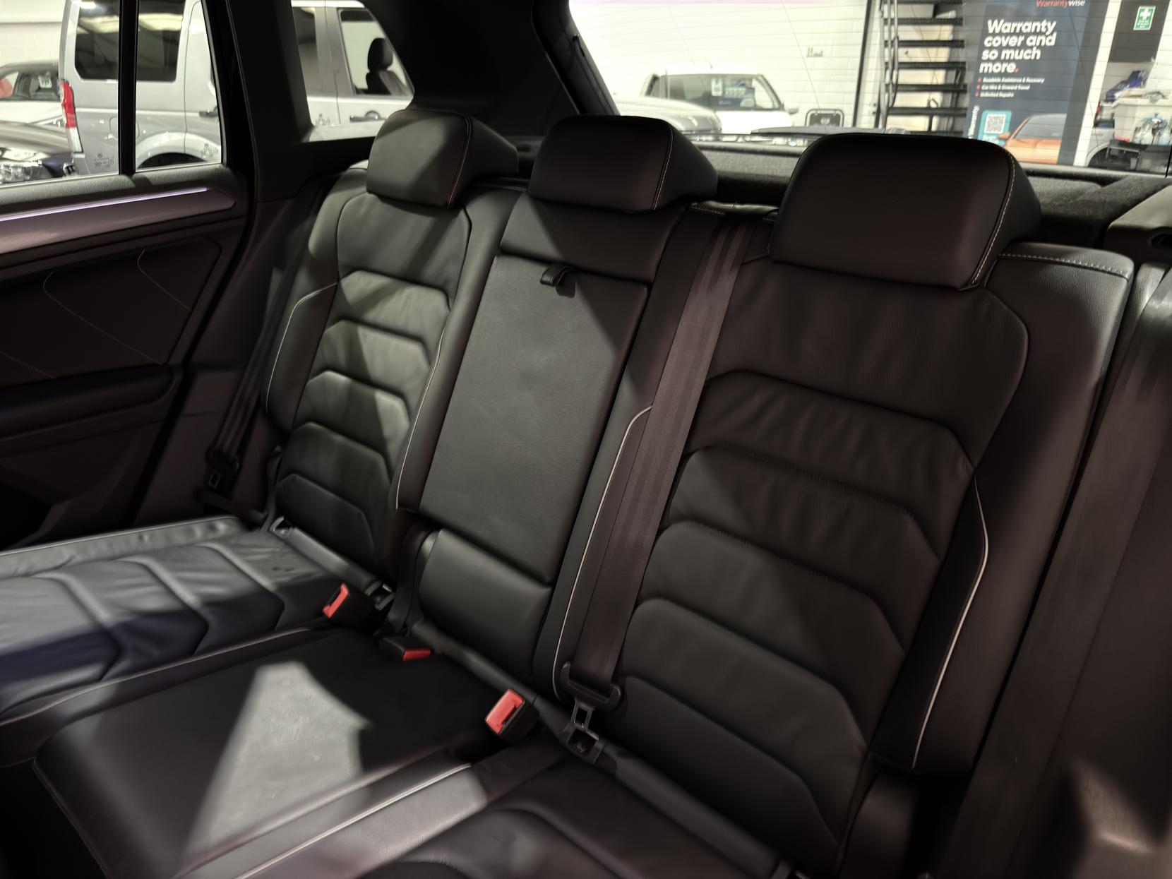 Volkswagen Tiguan 2.0 TDI BlueMotion Tech R-Line SUV 5dr Diesel DSG 4Motion Euro 6 (s/s) (190 ps)