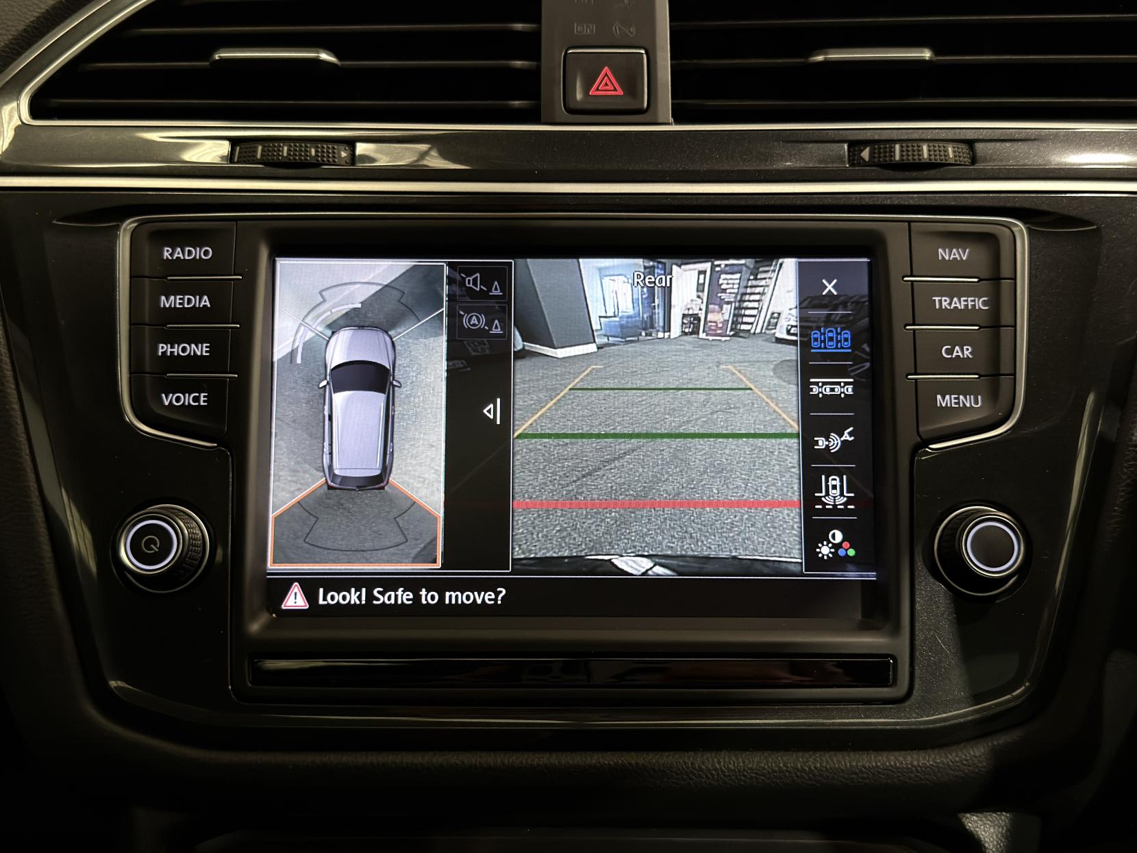 Volkswagen Tiguan 2.0 TDI BlueMotion Tech R-Line SUV 5dr Diesel DSG 4Motion Euro 6 (s/s) (190 ps)