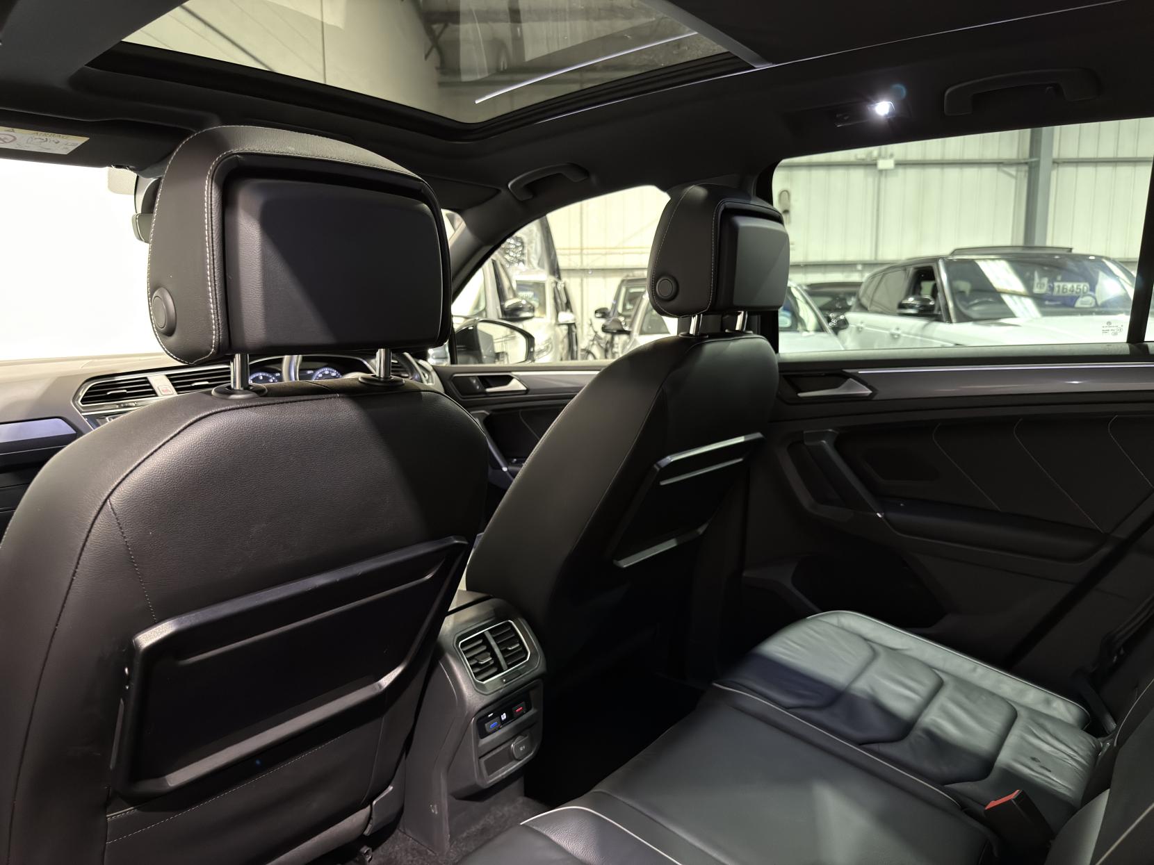 Volkswagen Tiguan 2.0 TDI BlueMotion Tech R-Line SUV 5dr Diesel DSG 4Motion Euro 6 (s/s) (190 ps)