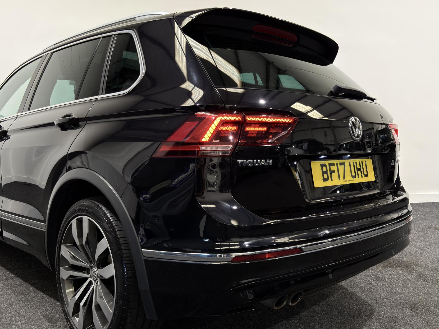 Volkswagen Tiguan 2.0 TDI BlueMotion Tech R-Line SUV 5dr Diesel DSG 4Motion Euro 6 (s/s) (190 ps)