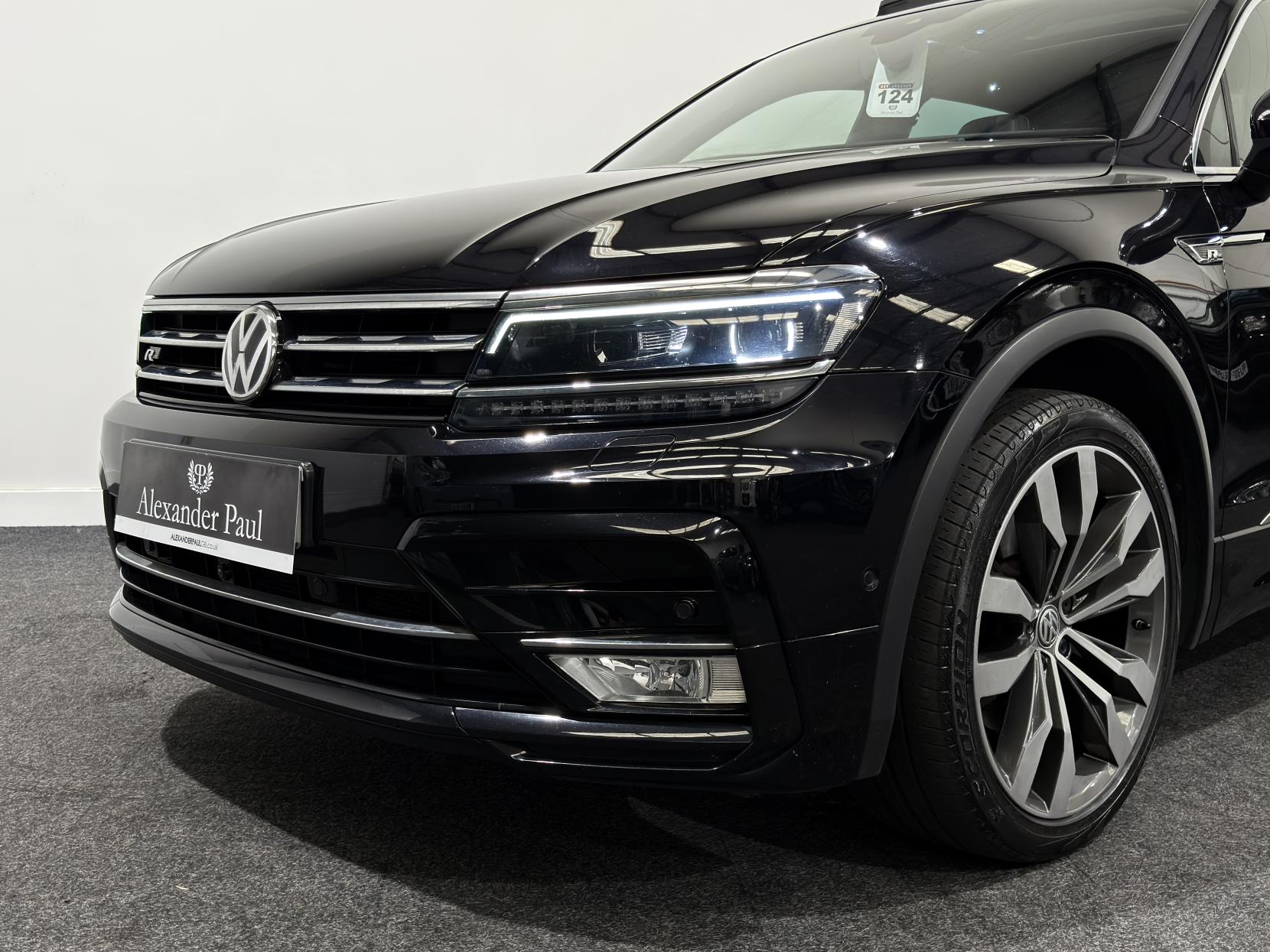 Volkswagen Tiguan 2.0 TDI BlueMotion Tech R-Line SUV 5dr Diesel DSG 4Motion Euro 6 (s/s) (190 ps)