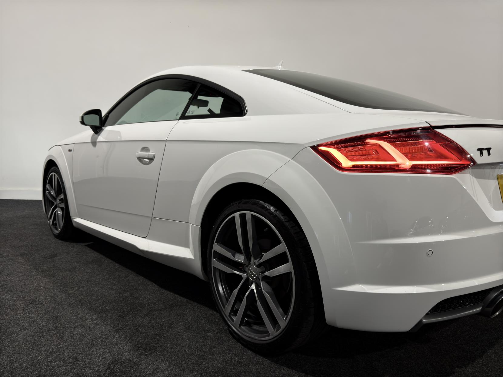 Audi TT 2.0 TDI ultra S line Coupe 3dr Diesel Manual Euro 6 (s/s) (184 ps)