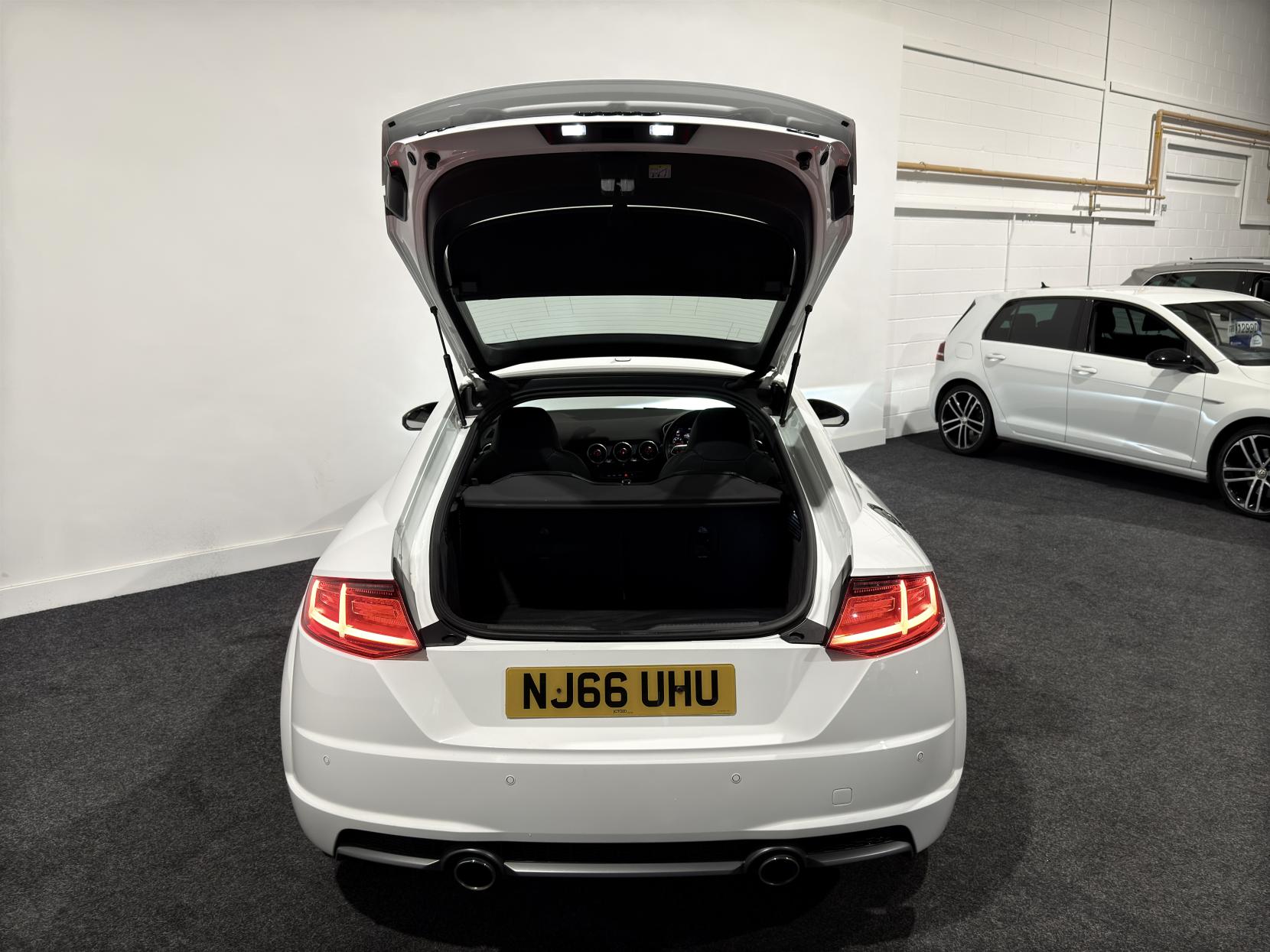 Audi TT 2.0 TDI ultra S line Coupe 3dr Diesel Manual Euro 6 (s/s) (184 ps)