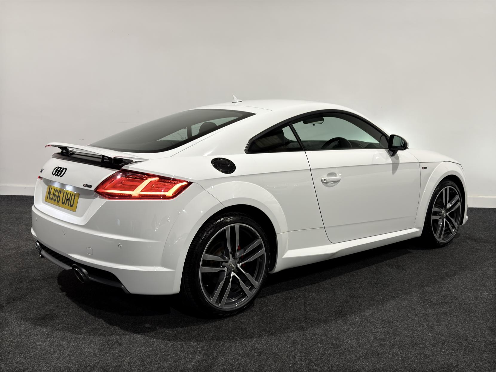 Audi TT 2.0 TDI ultra S line Coupe 3dr Diesel Manual Euro 6 (s/s) (184 ps)