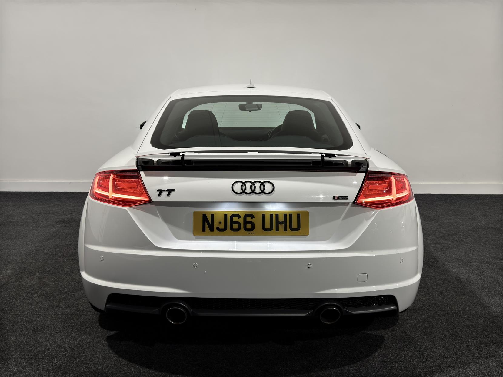 Audi TT 2.0 TDI ultra S line Coupe 3dr Diesel Manual Euro 6 (s/s) (184 ps)