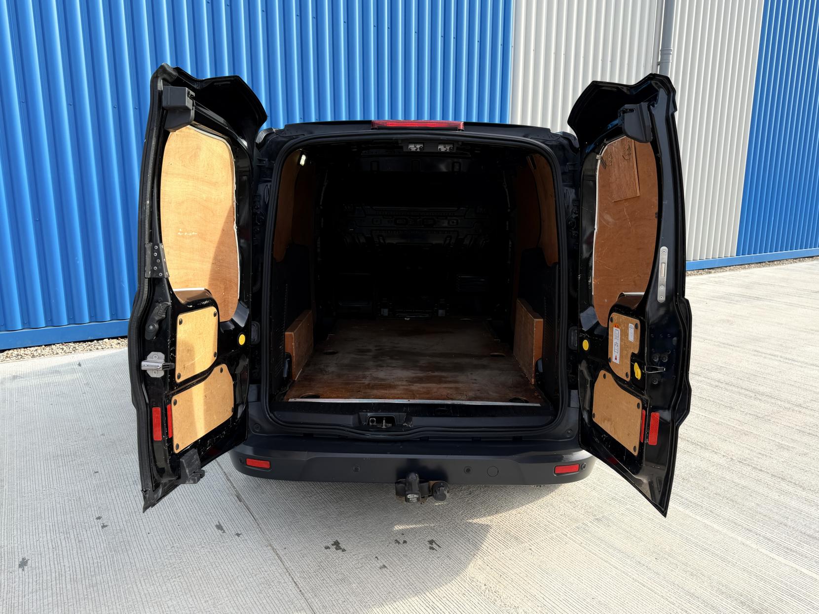 Ford Transit Connect 1.6 TDCi 240 Limited Panel Van 4dr Diesel Manual L2 H1 (128 g/km, 113 bhp)