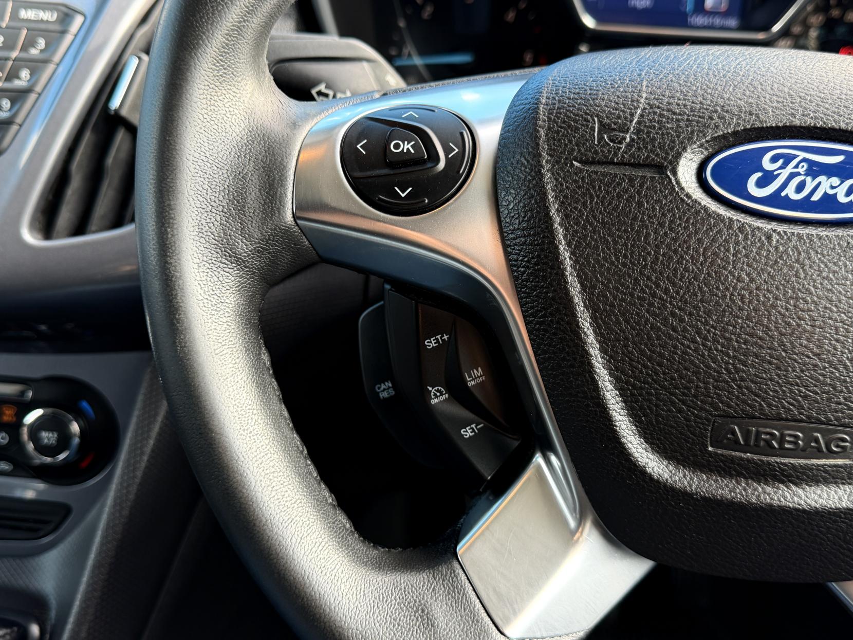 Ford Transit Connect 1.6 TDCi 240 Limited Panel Van 4dr Diesel Manual L2 H1 (128 g/km, 113 bhp)