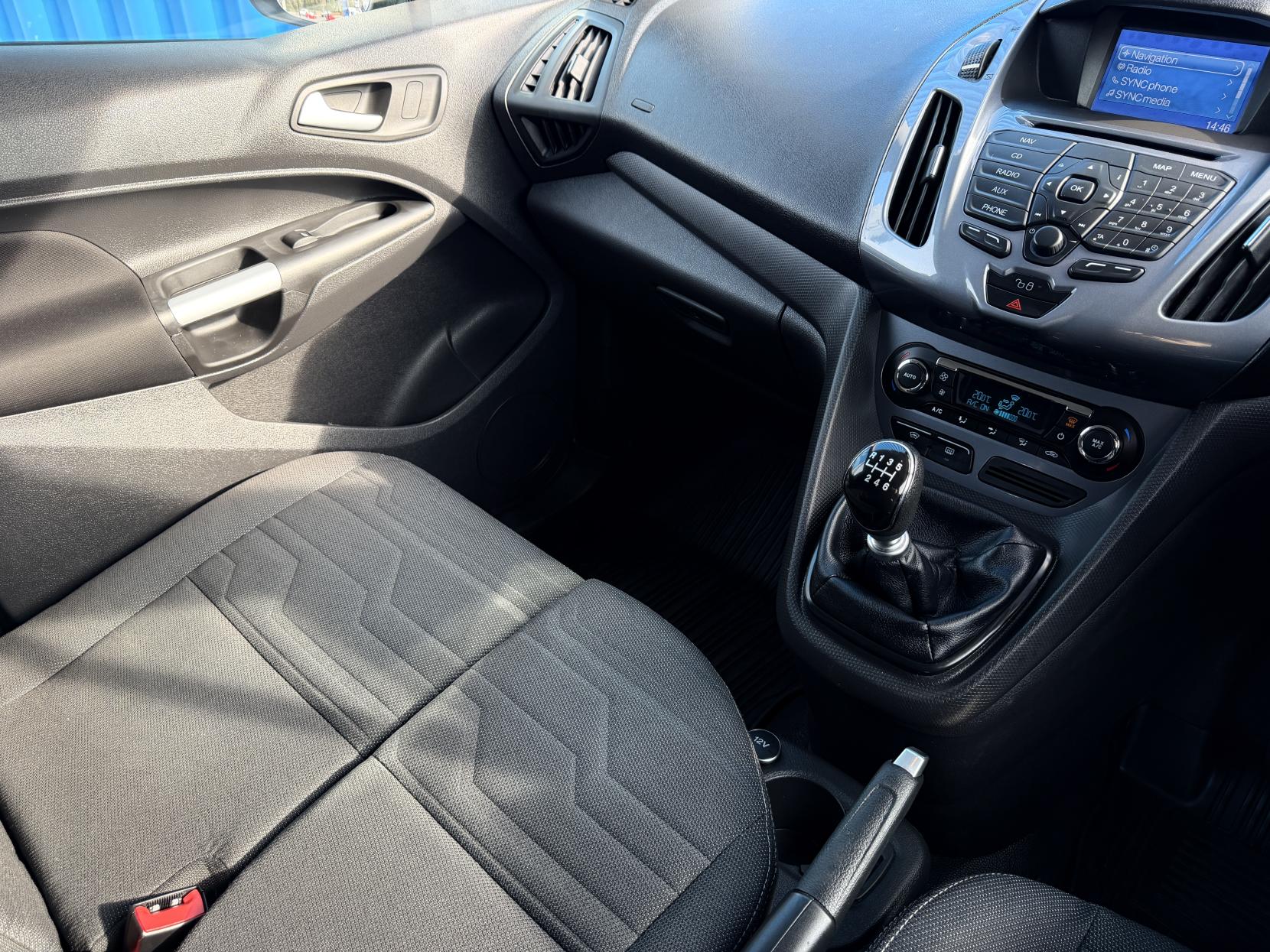 Ford Transit Connect 1.6 TDCi 240 Limited Panel Van 4dr Diesel Manual L2 H1 (128 g/km, 113 bhp)