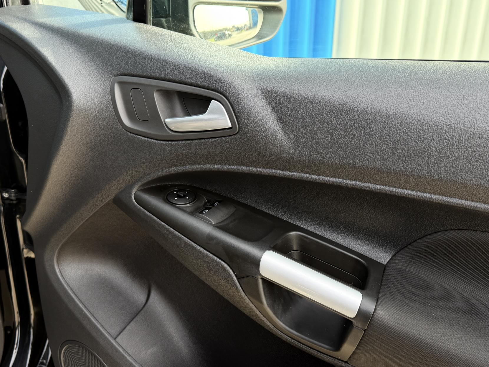 Ford Transit Connect 1.6 TDCi 240 Limited Panel Van 4dr Diesel Manual L2 H1 (128 g/km, 113 bhp)