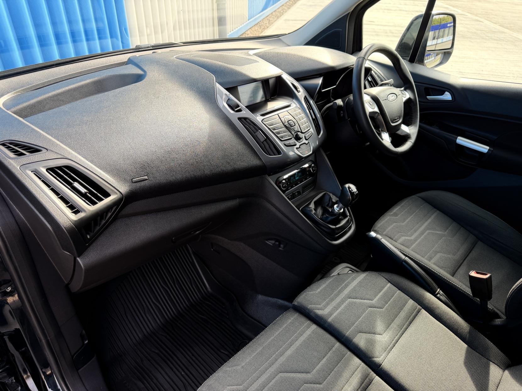 Ford Transit Connect 1.6 TDCi 240 Limited Panel Van 4dr Diesel Manual L2 H1 (128 g/km, 113 bhp)