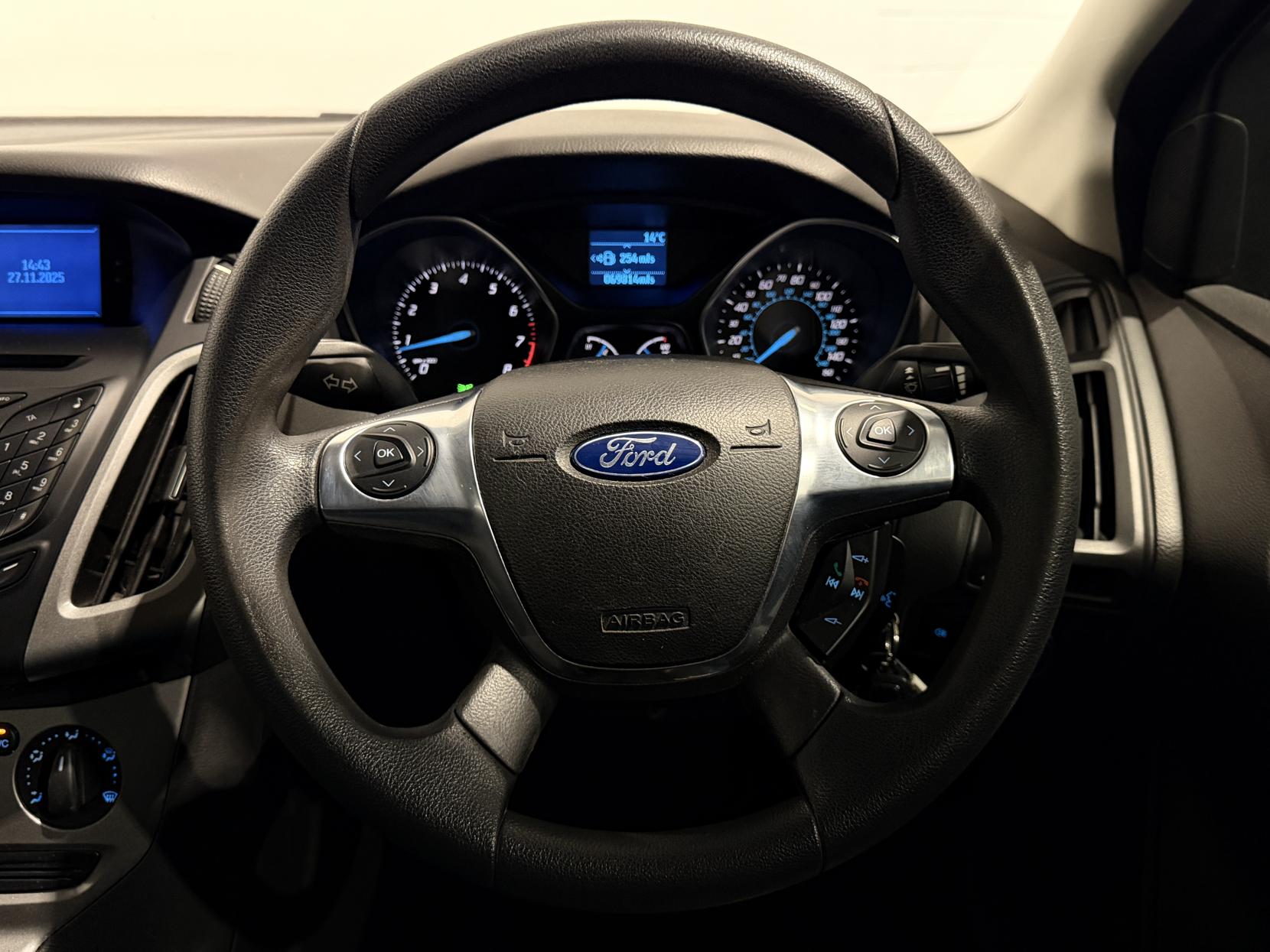 Ford Focus 1.6 Edge Hatchback 5dr Petrol Manual Euro 5 (105 ps)