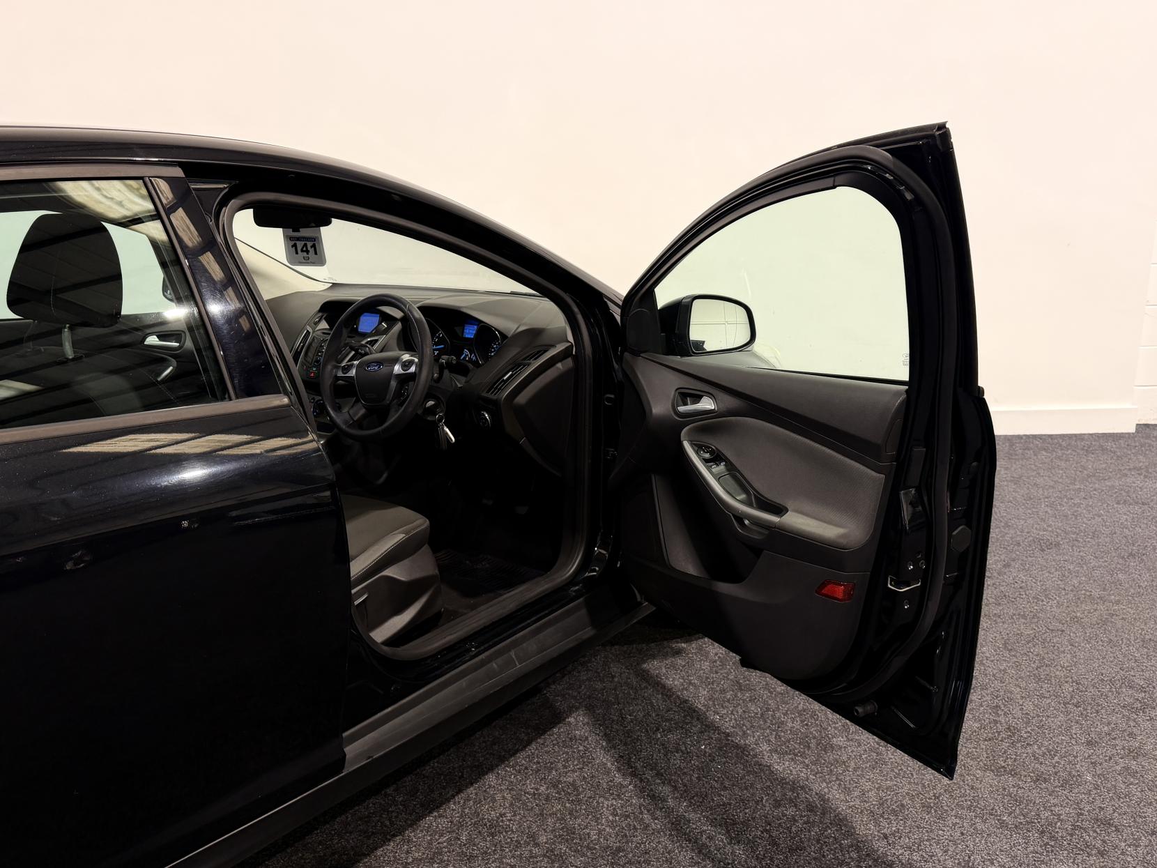 Ford Focus 1.6 Edge Hatchback 5dr Petrol Manual Euro 5 (105 ps)