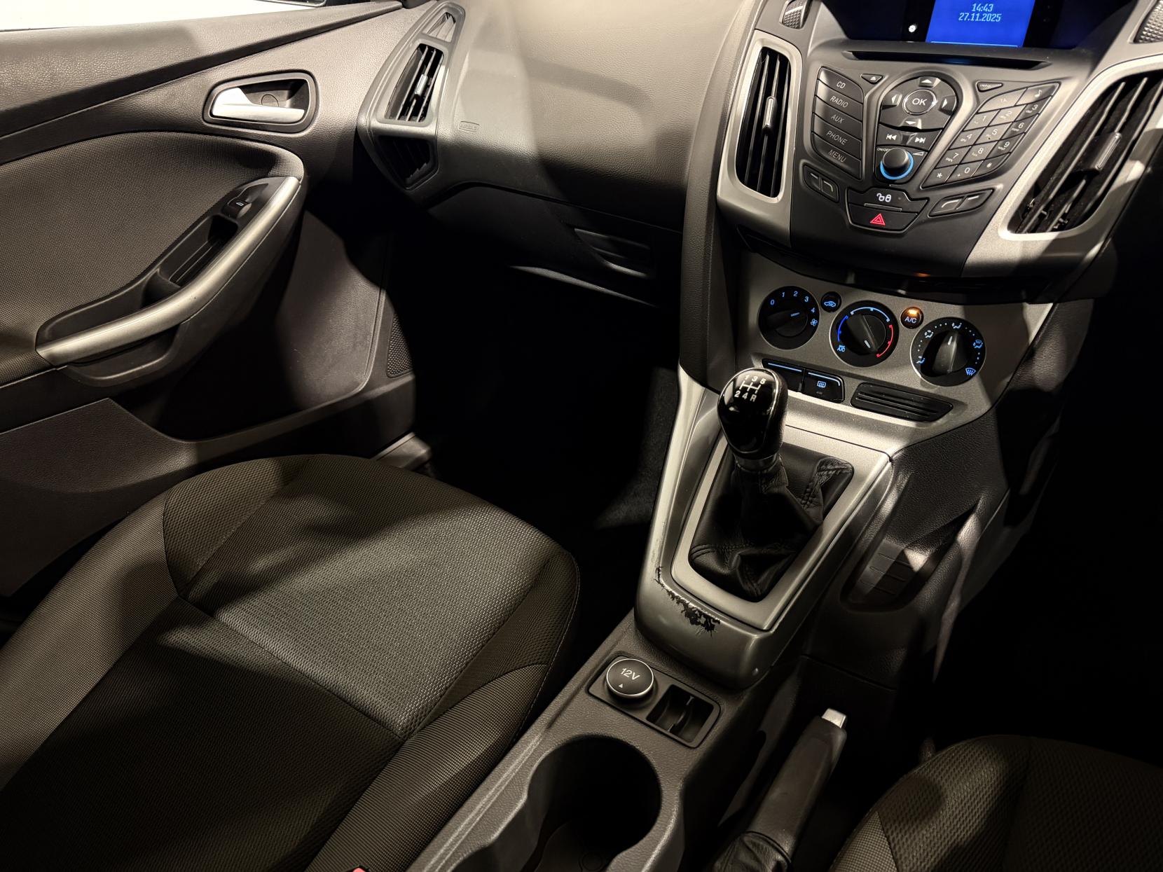 Ford Focus 1.6 Edge Hatchback 5dr Petrol Manual Euro 5 (105 ps)