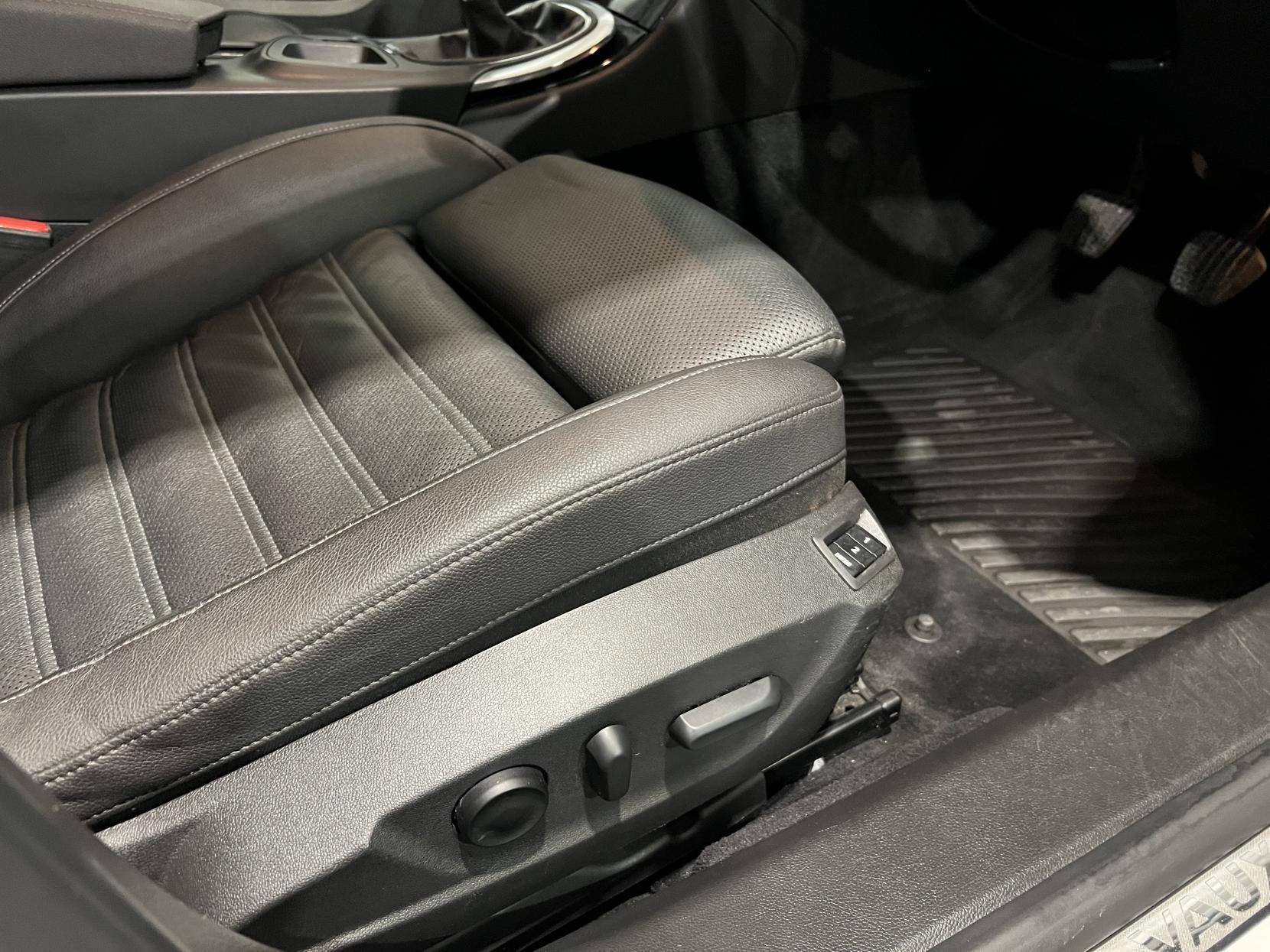Vauxhall Insignia 2.0 CDTi ecoFLEX Elite Nav Hatchback 5dr Diesel Manual Euro 6 (s/s) (170 ps)
